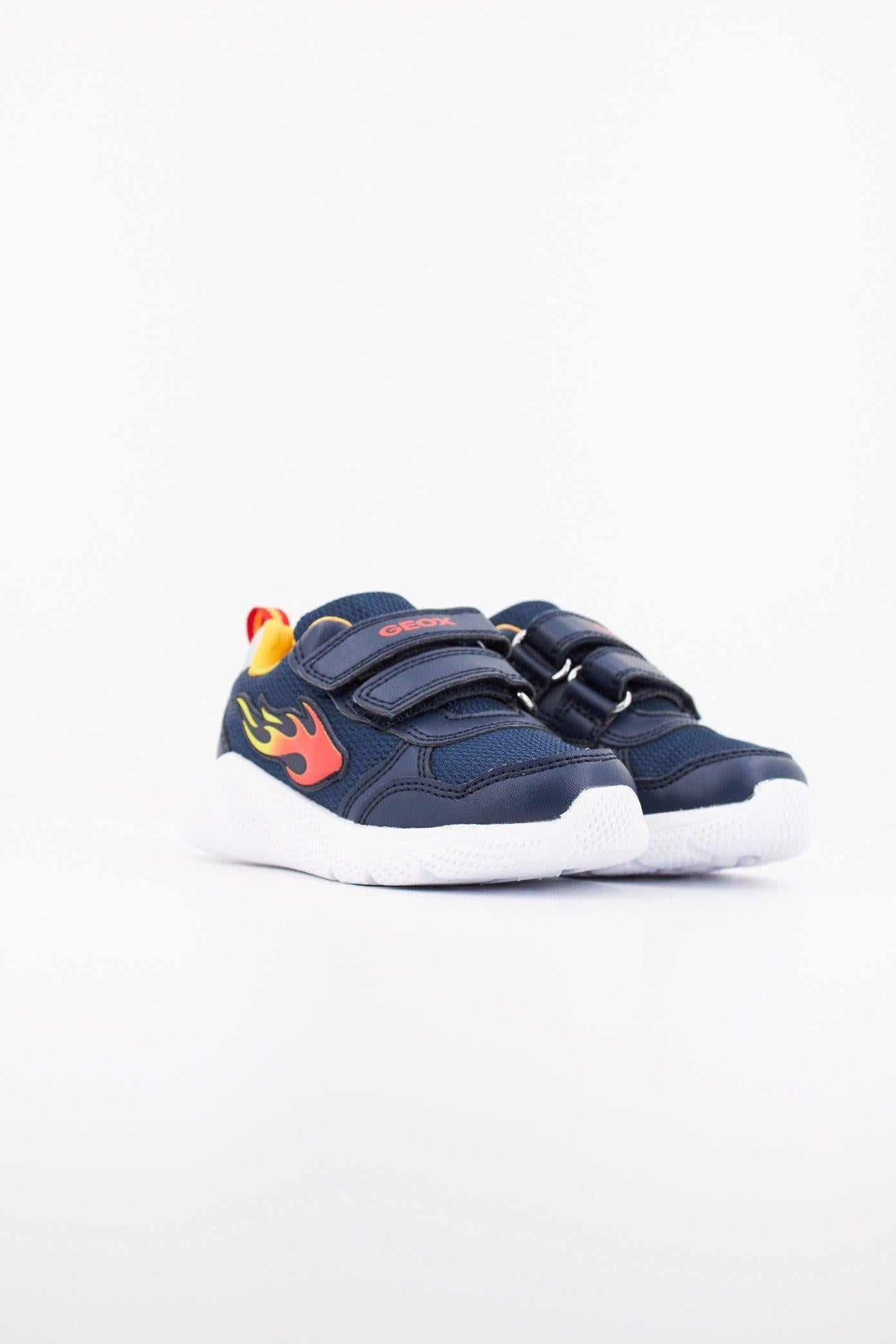 GEOX B SPRINTYE BOY en color AZUL (2)