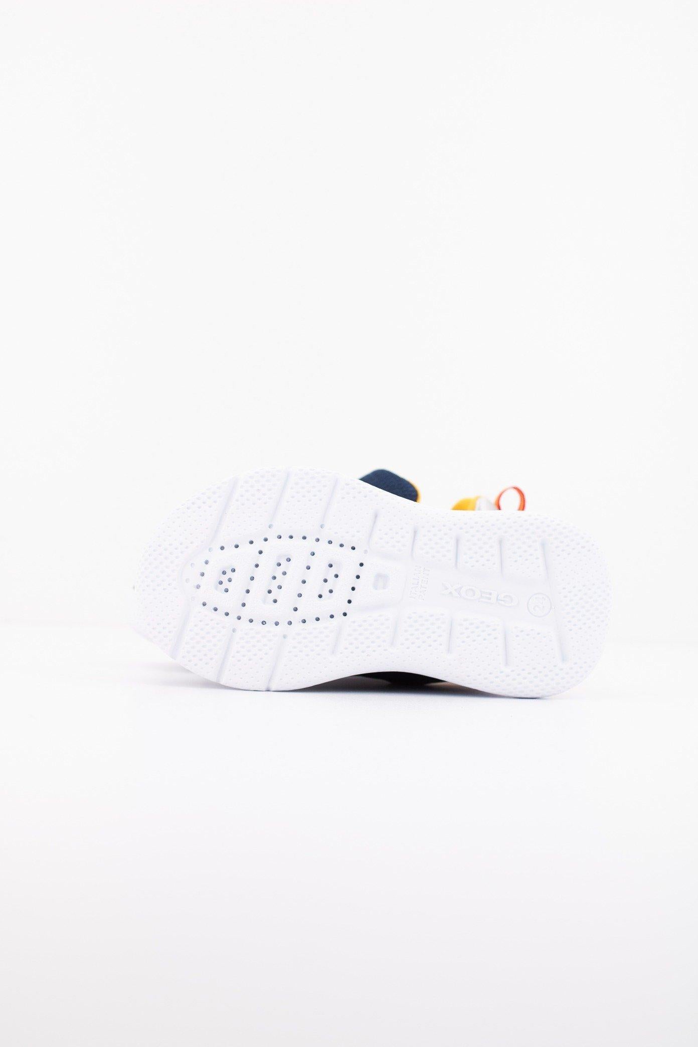 GEOX B SPRINTYE BOY en color AZUL (4)