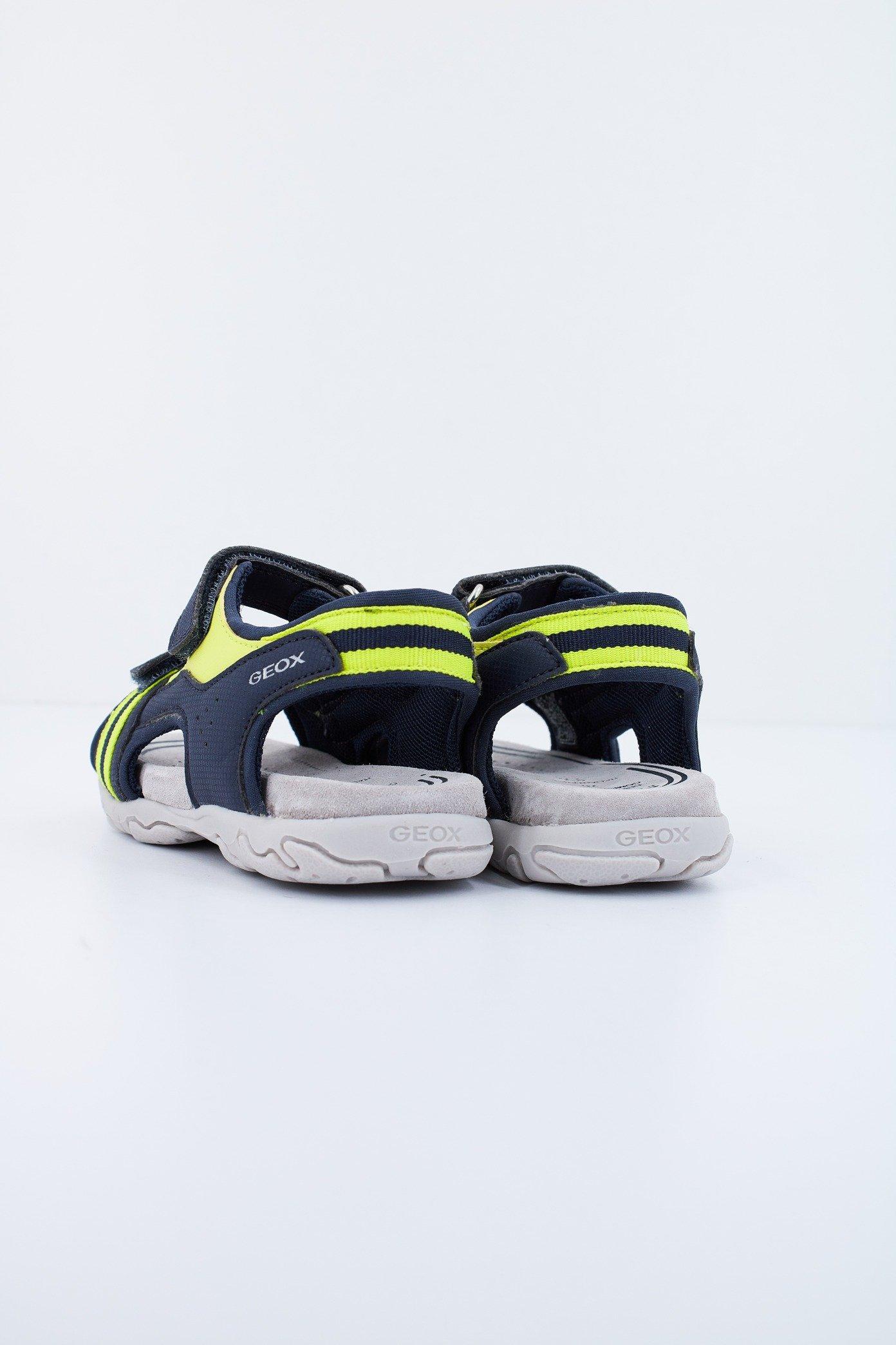 GEOX B SANDAL FLAFFEE BOY en color AZUL (3)