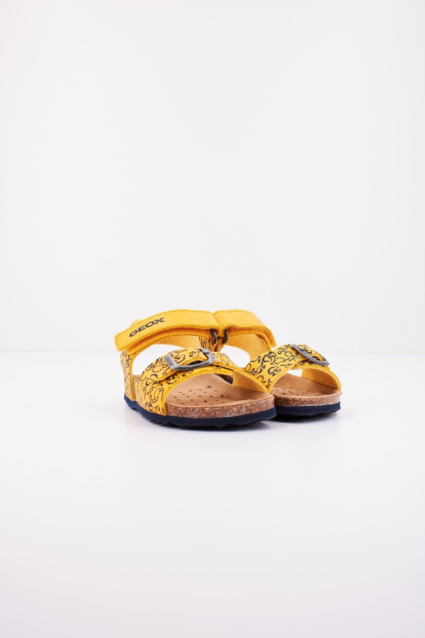 GEOX B SANDAL CHALKI BOY en color AMARILLO (2)