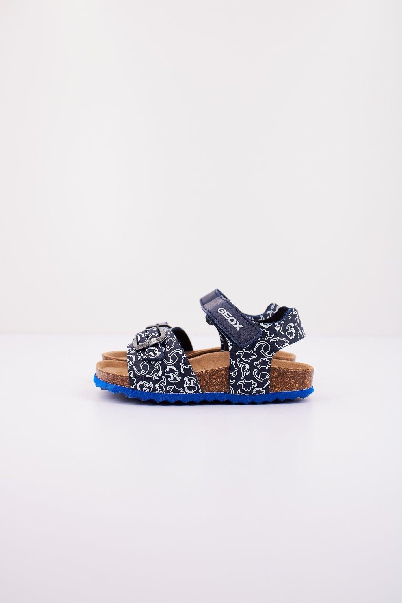 GEOX B SANDAL CHALKI BOY en color AZUL (1)