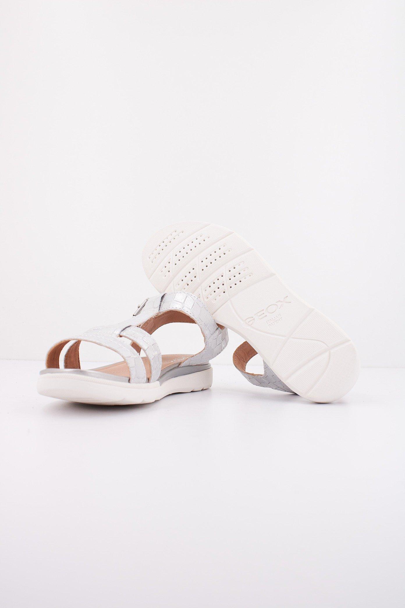 GEOX D SANDAL HIVER en color PLATA (4)