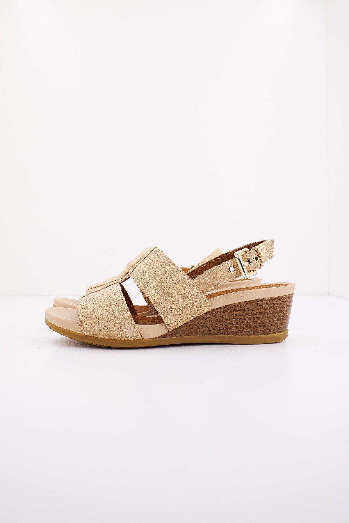 GEOX D MARYKARMEN en color BEIS (1)