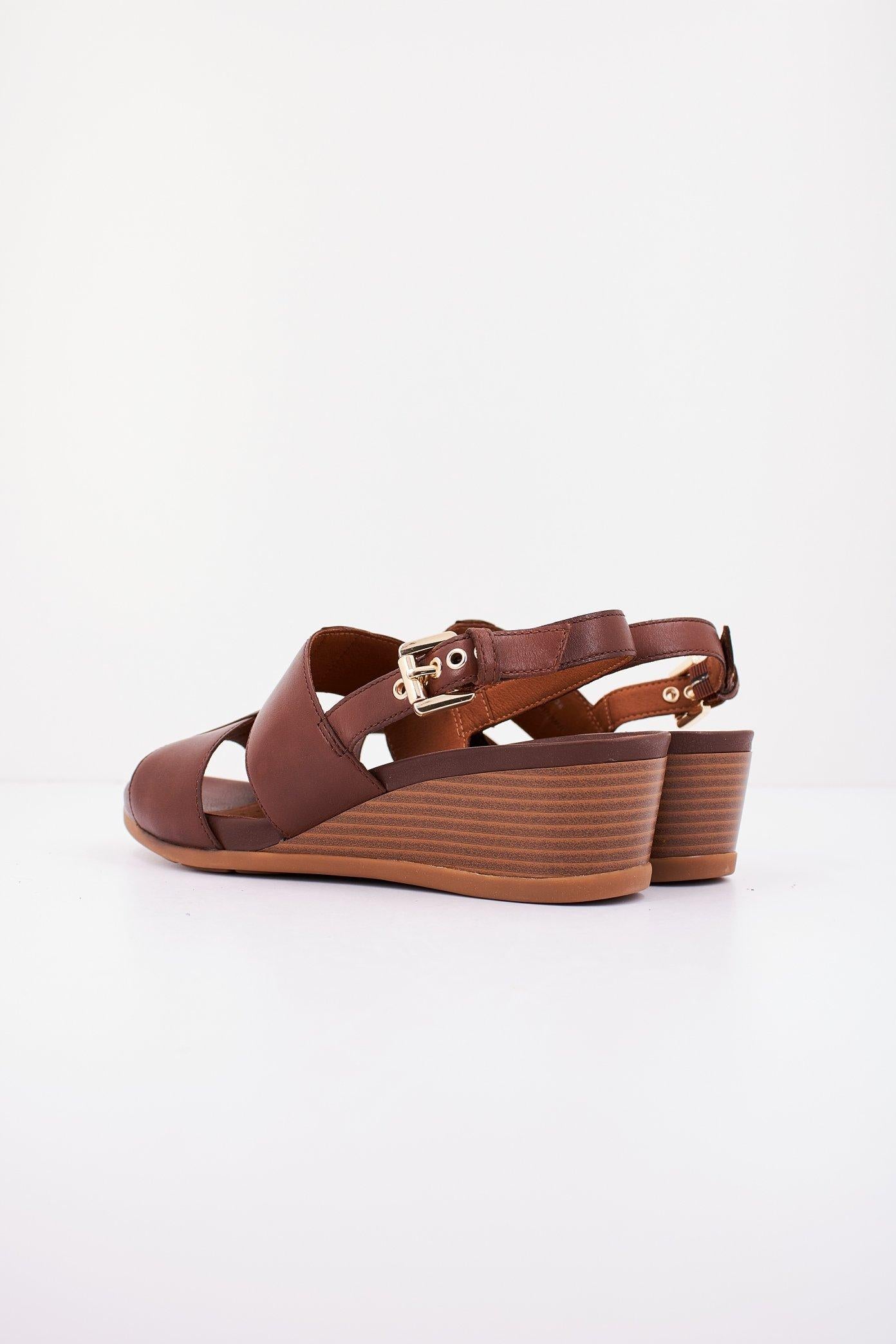 GEOX D MARYKARMEN en color MARRON (3)