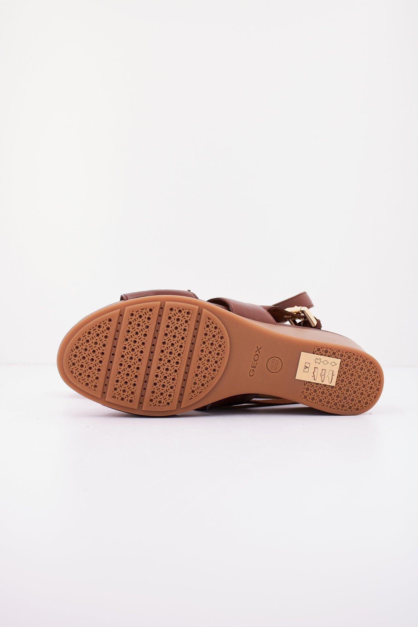 GEOX D MARYKARMEN en color MARRON (4)