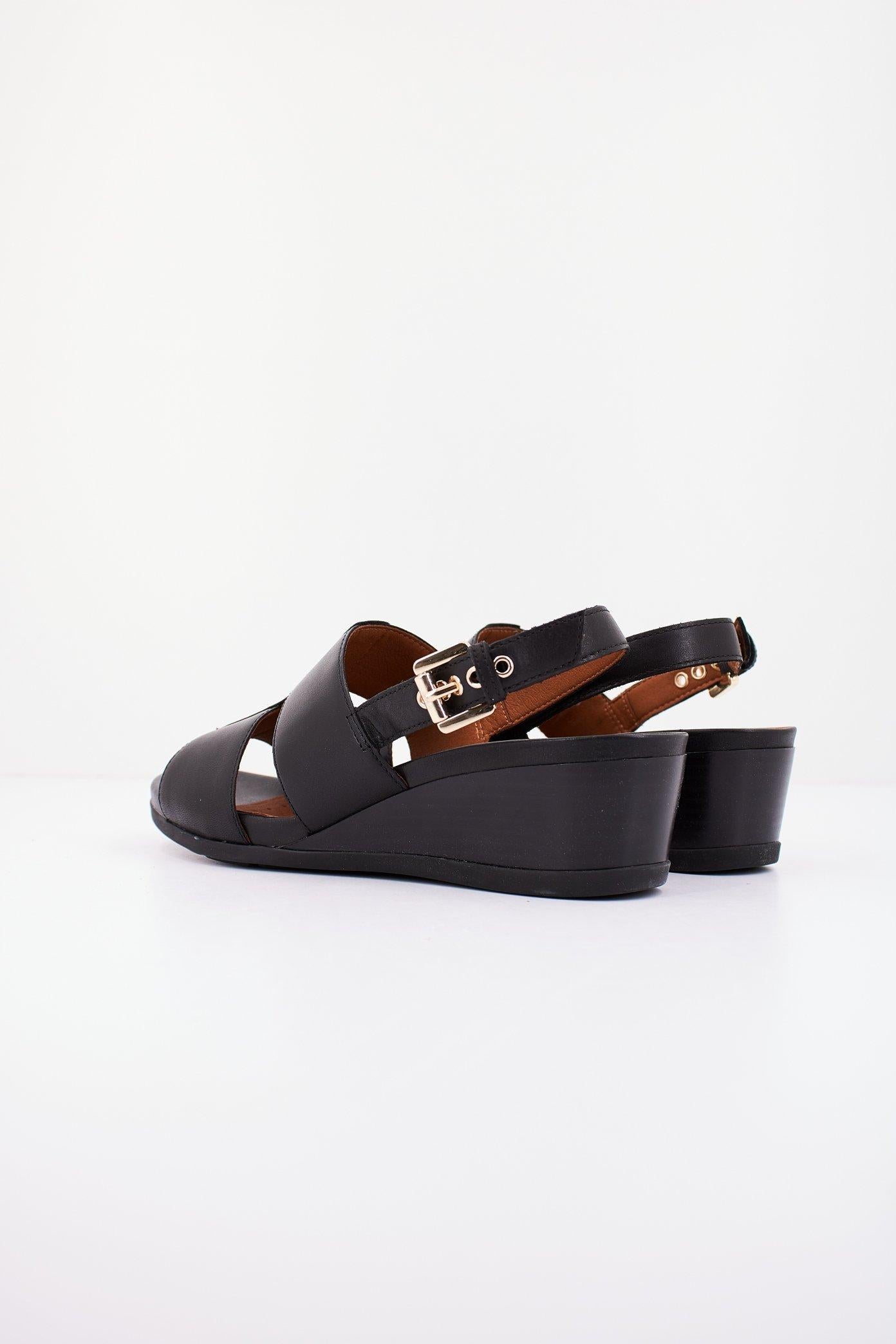 GEOX D MARYKARMEN en color NEGRO (3)