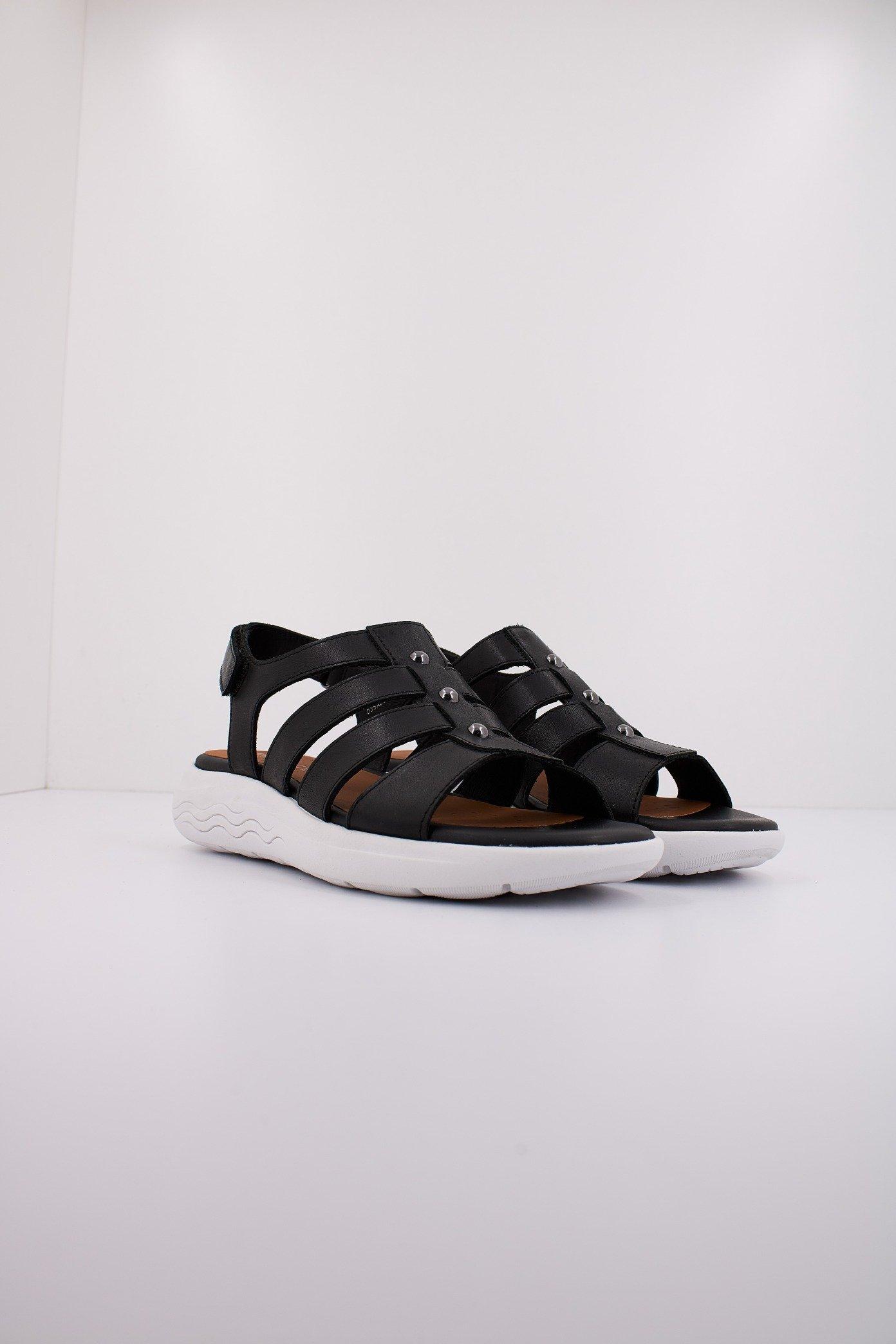 GEOX D SPHERICA ECW en color NEGRO (2)