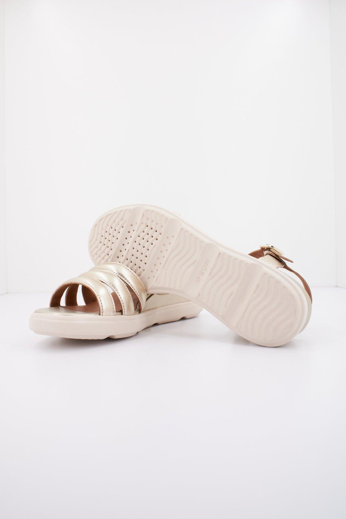 GEOX D PISA en color ORO (4)