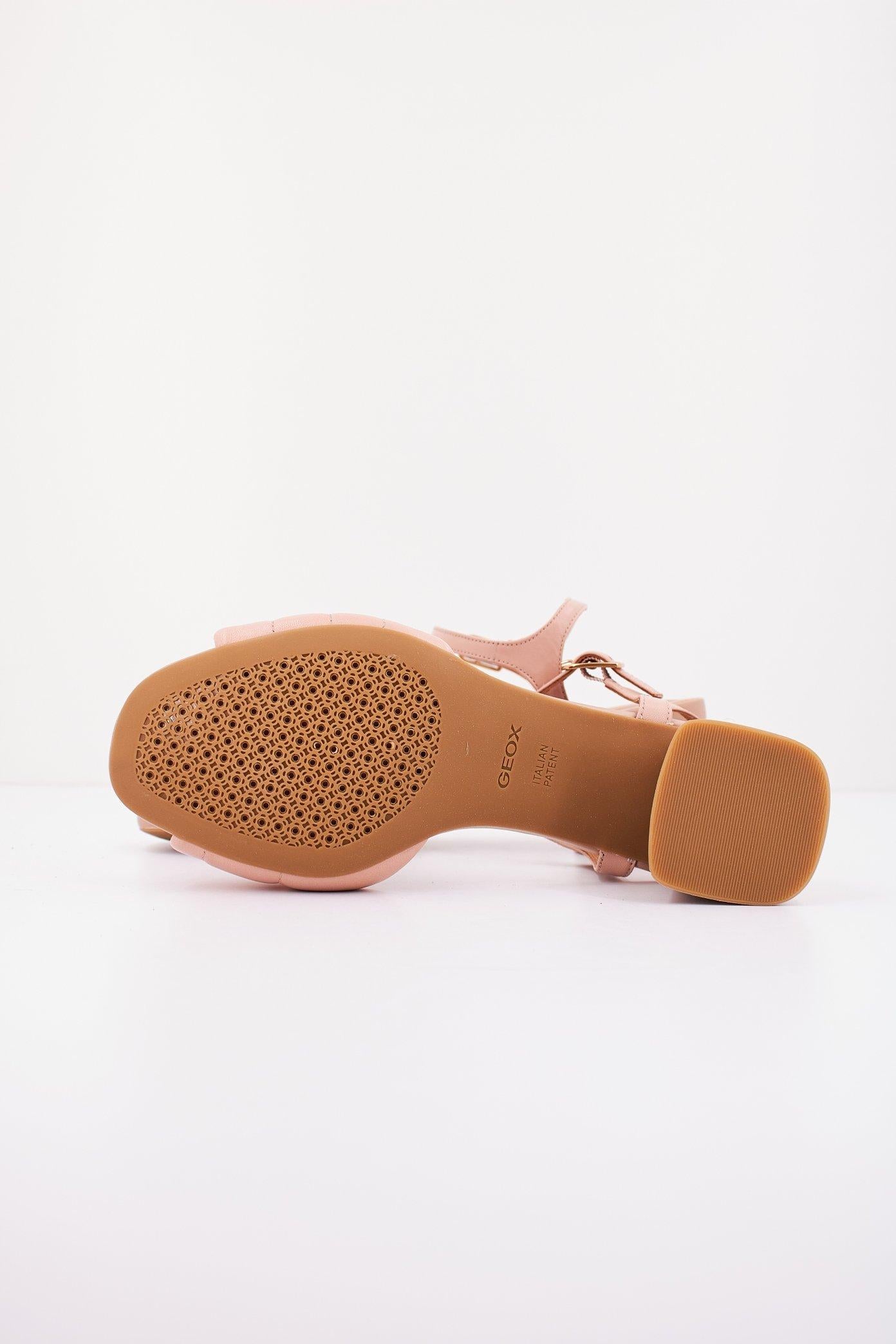 GEOX D GENZIANA MID en color NUDE (4)