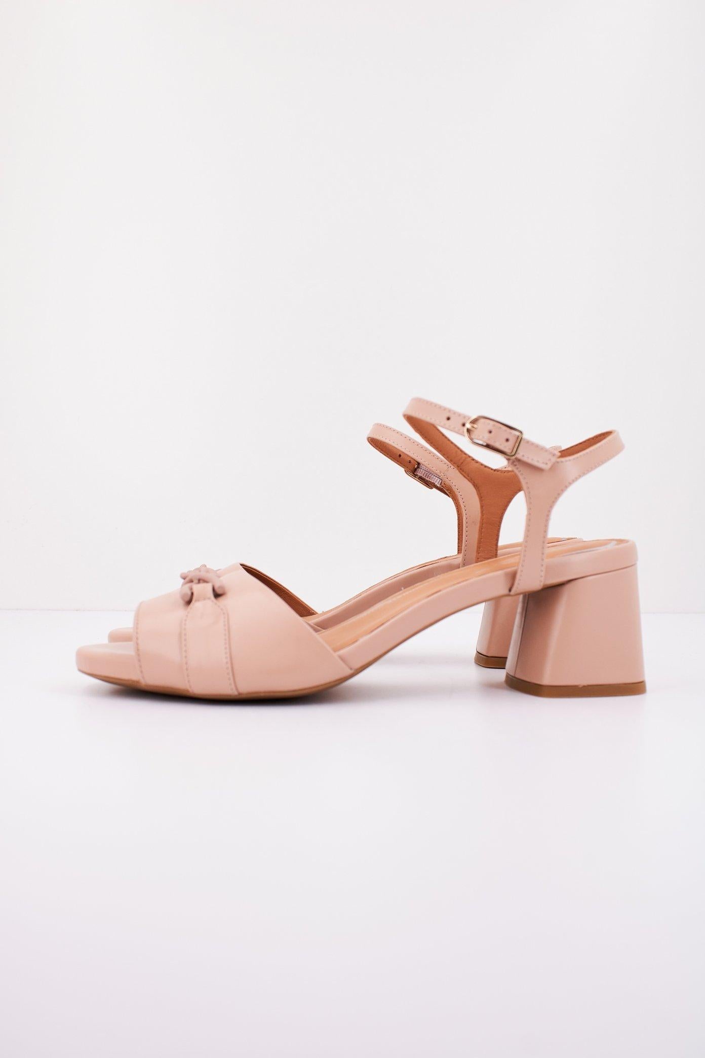 GEOX D GENZIANA MID en color NUDE (1)
