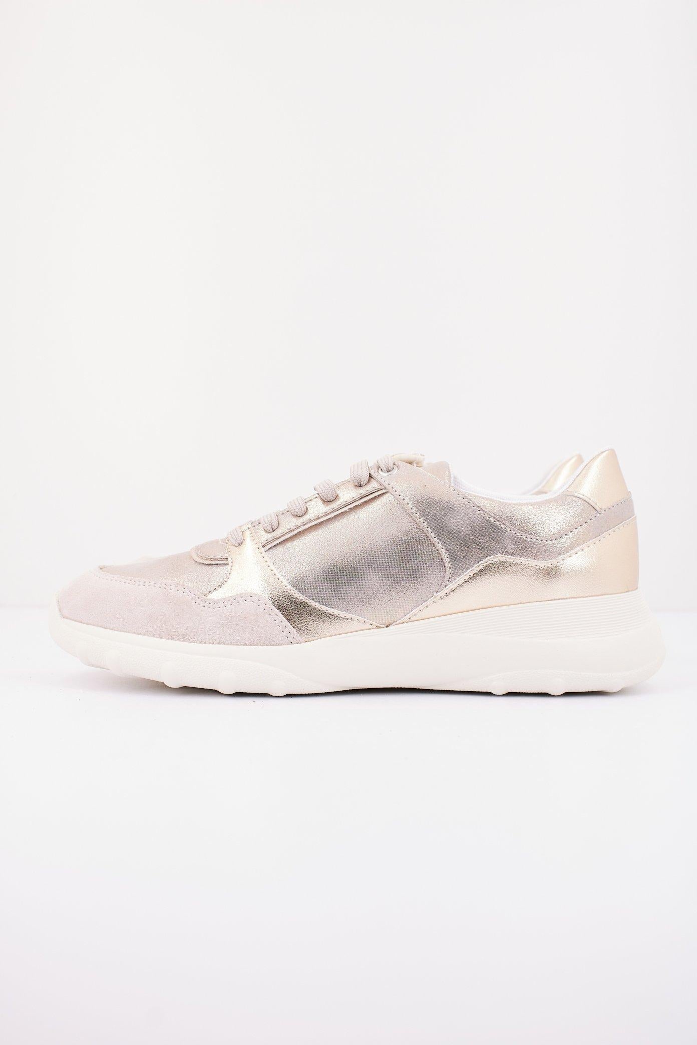 GEOX D ALLENIEE en color ORO (1)