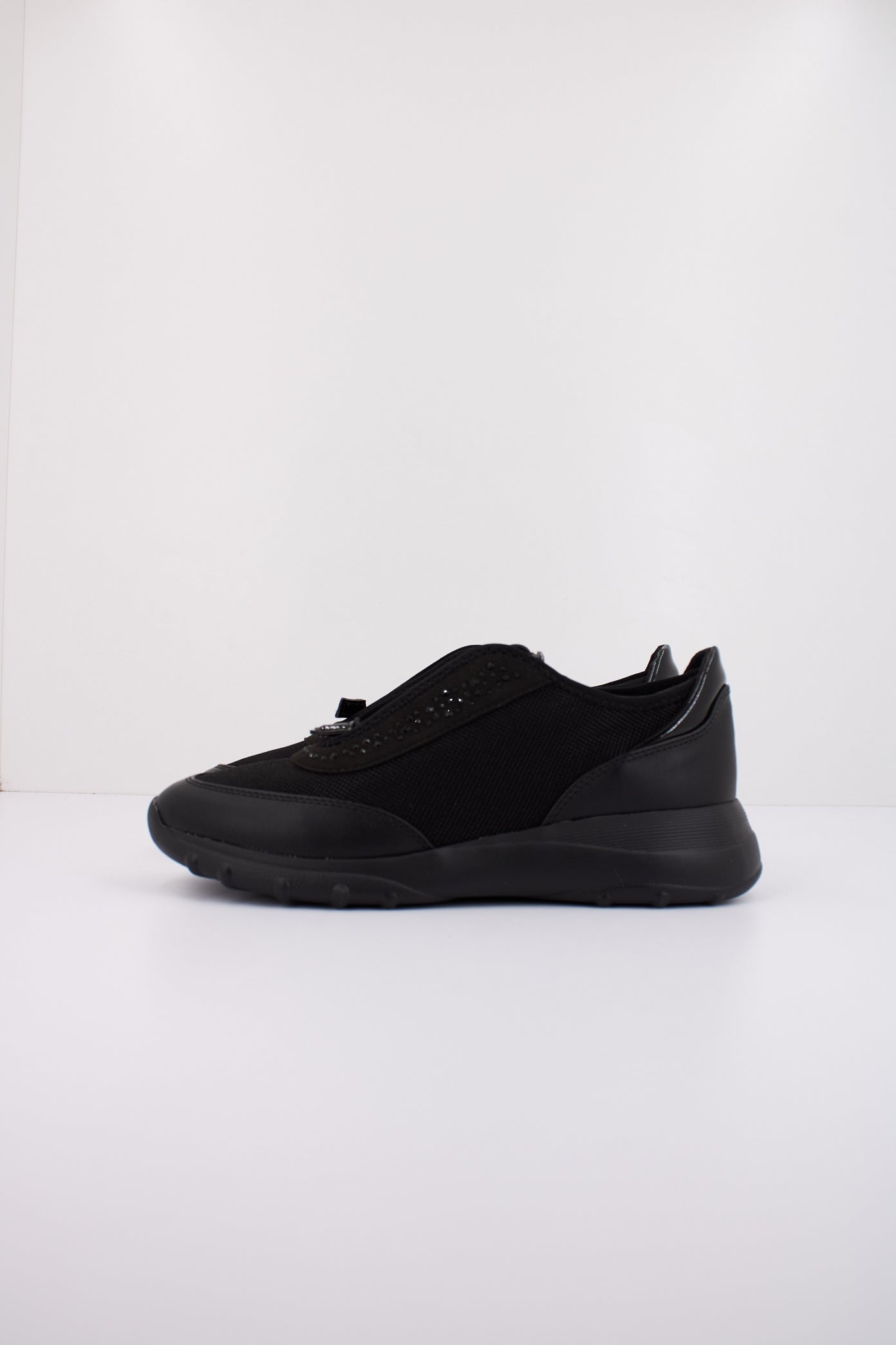 GEOX D ALLENIEE en color NEGRO (1)