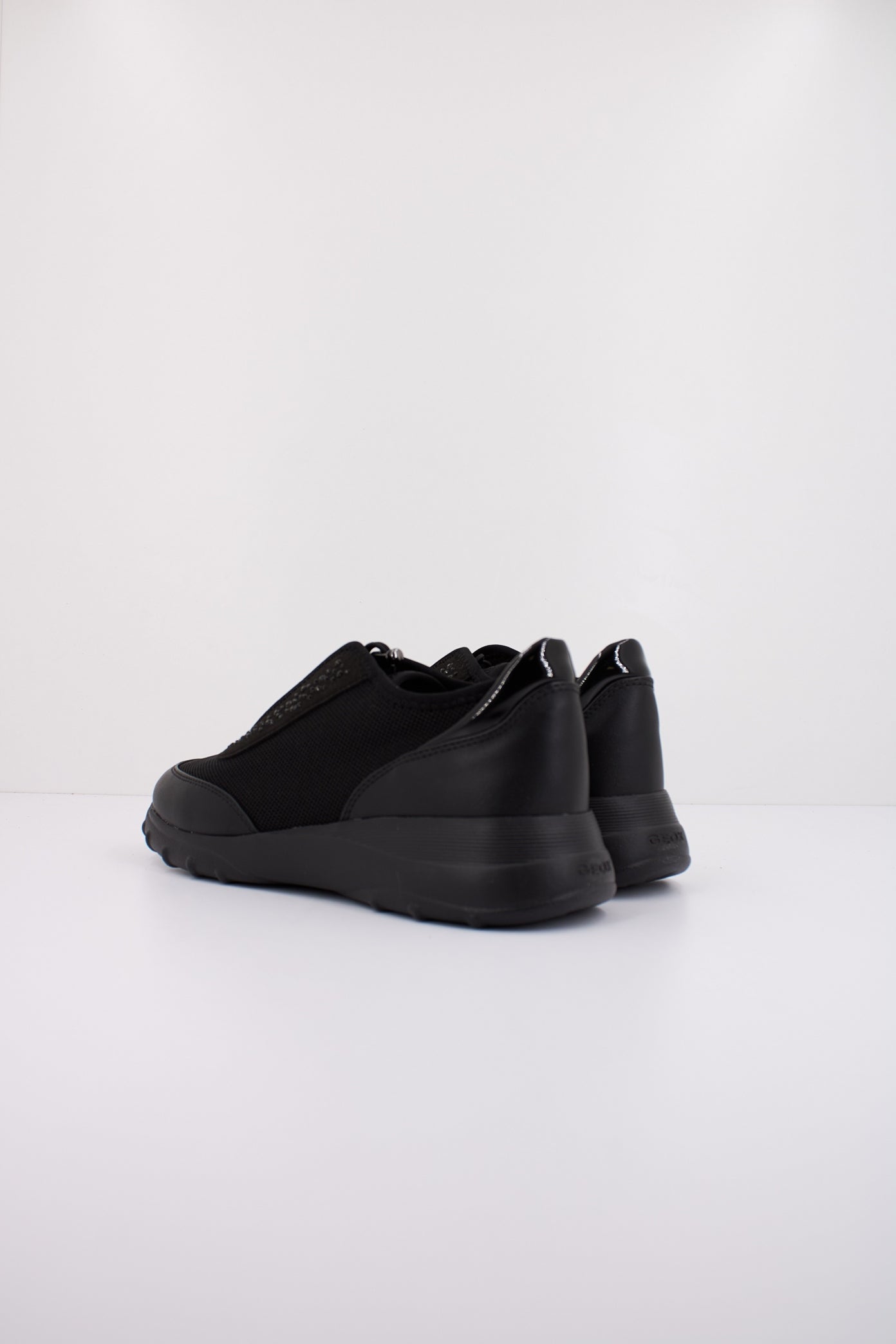 GEOX D ALLENIEE en color NEGRO (4)