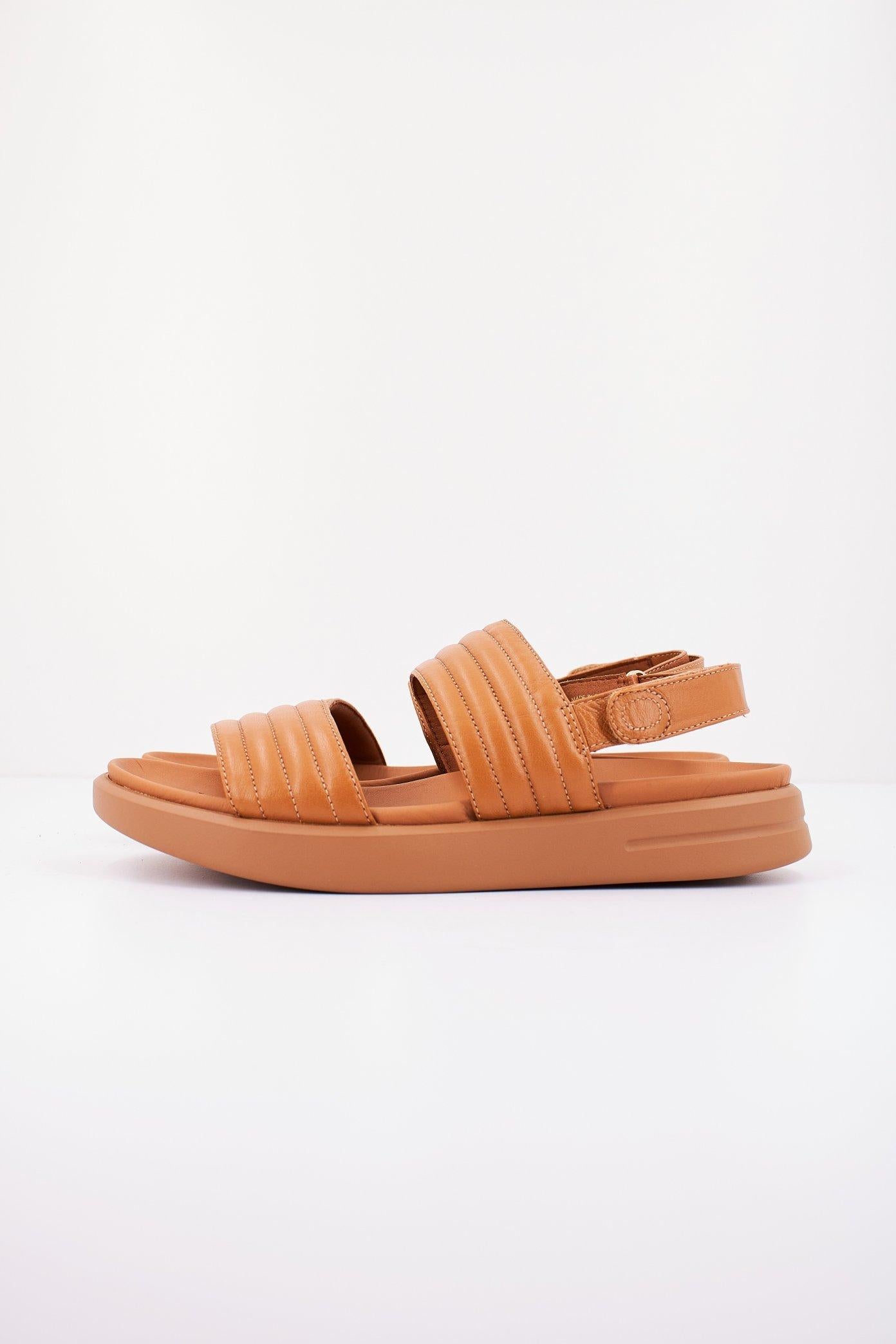 GEOX D XAND S en color MARRON CLARO (1)