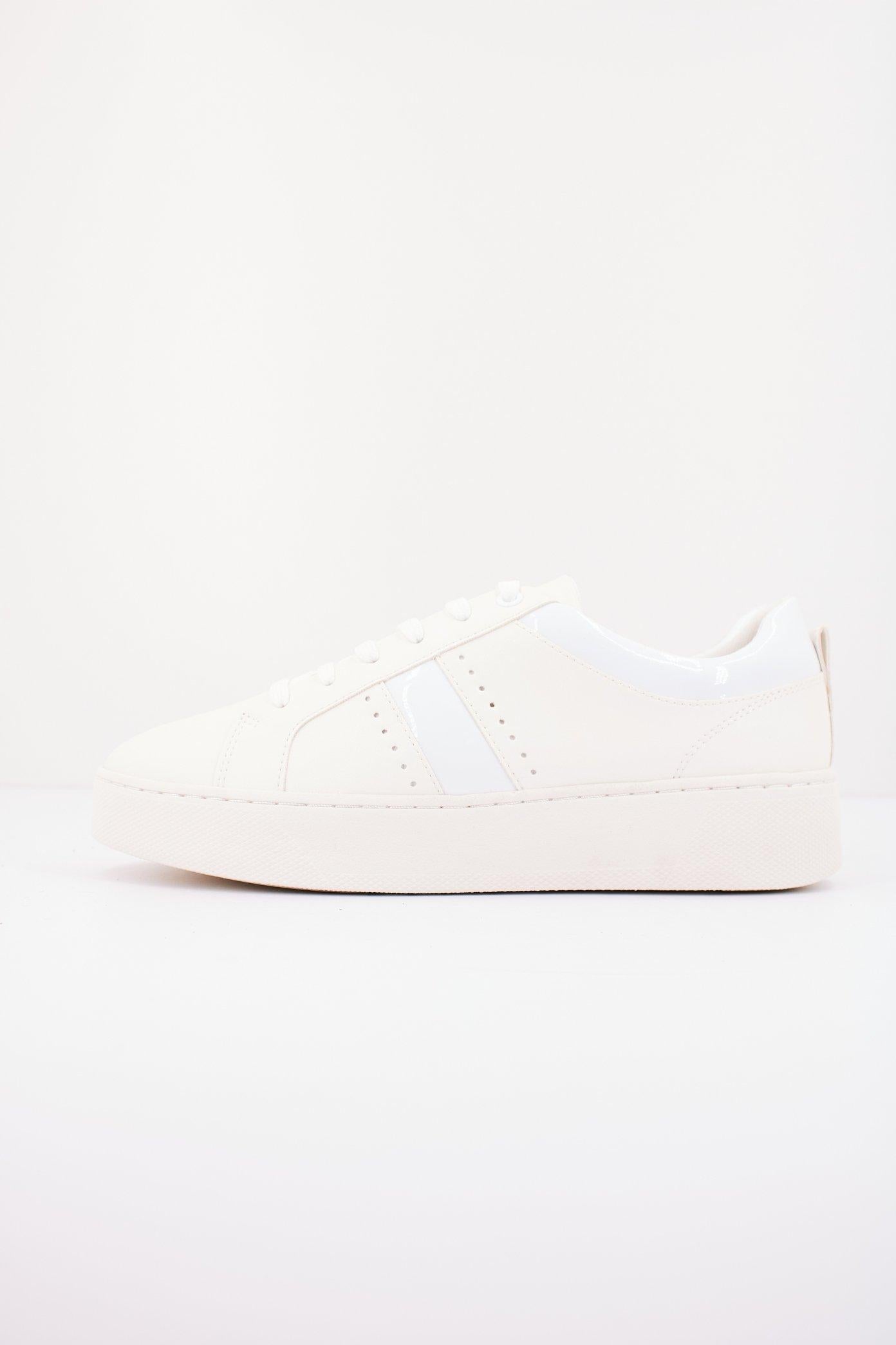 GEOX D SKYELY en color BLANCO (1)