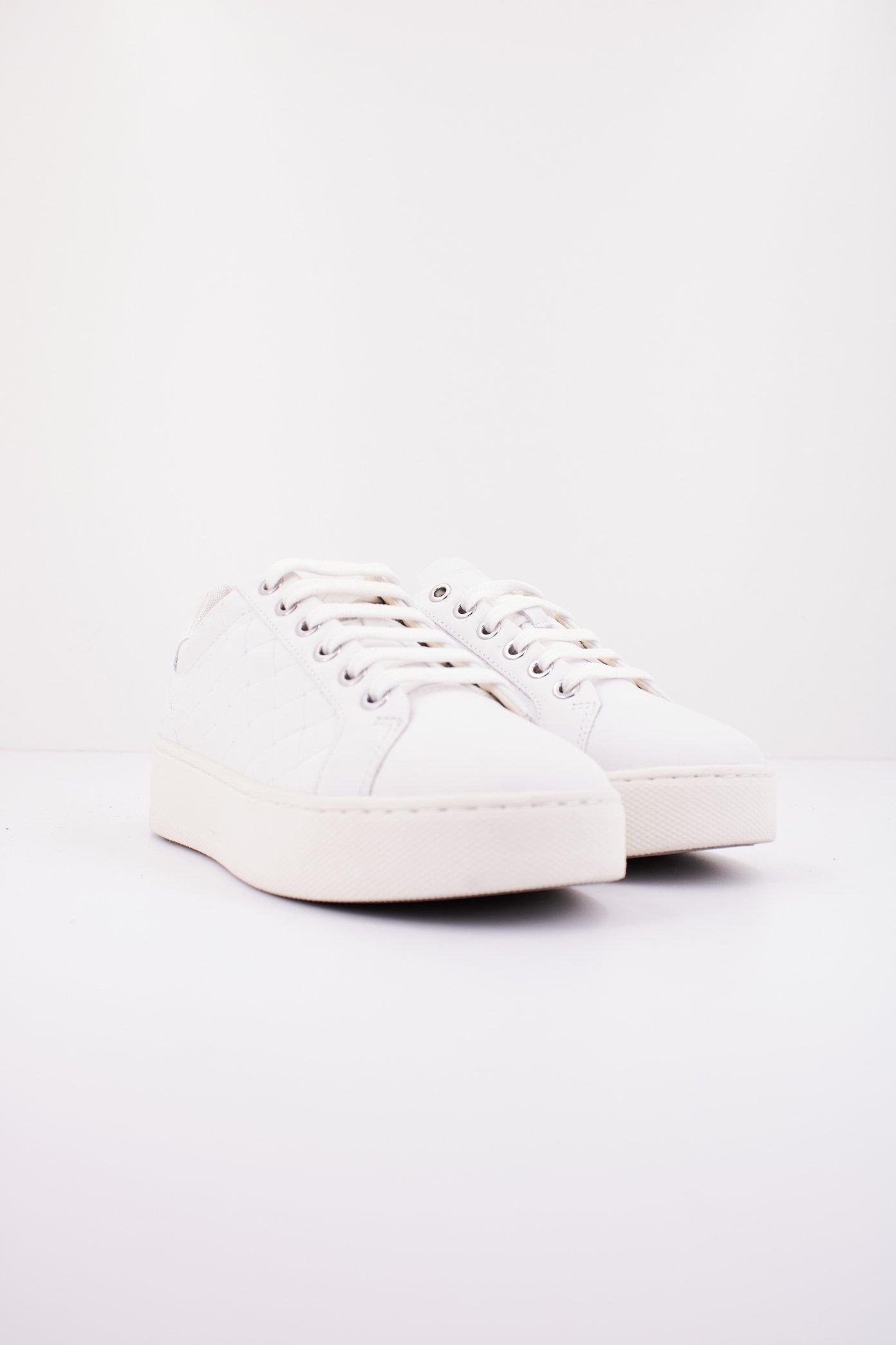 GEOX D SKYELY en color BLANCO (2)