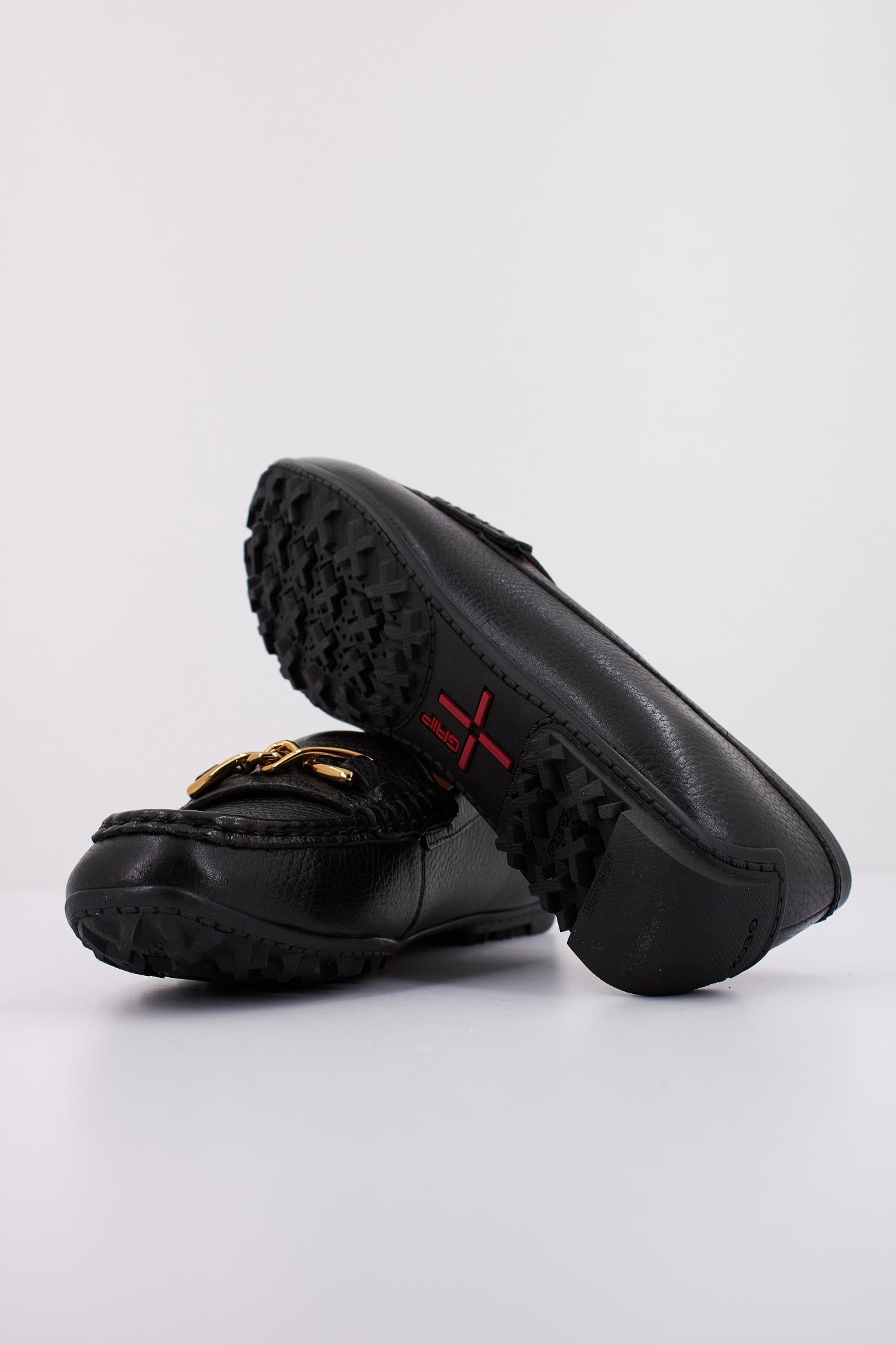 GEOX D KOSMOPOLIS + GRIP en color NEGRO (5)