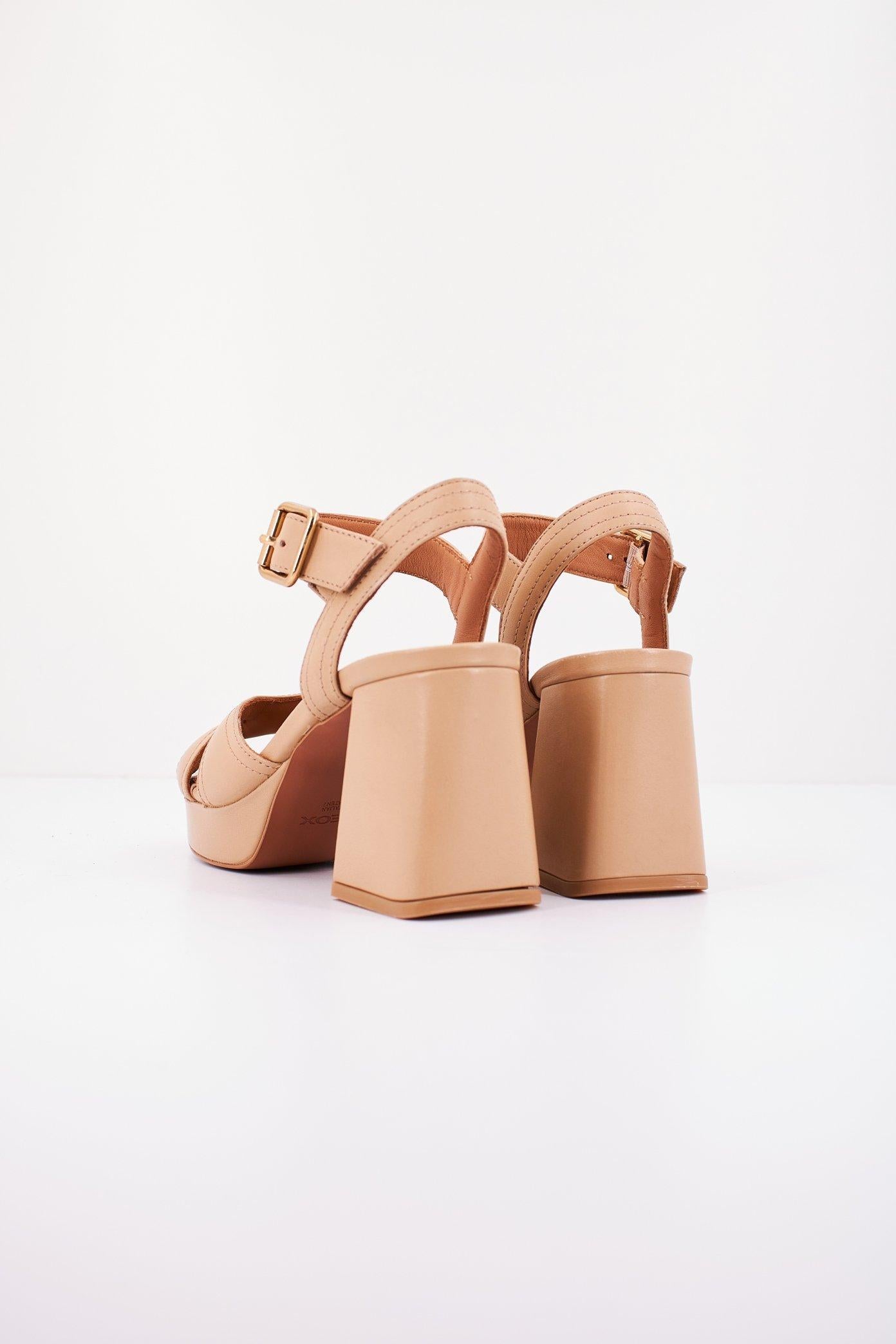 GEOX D SOLEDEA en color MARRON (3)