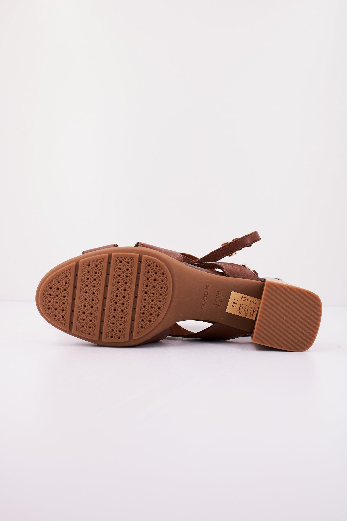 GEOX D NEW MARYKARMEN en color MARRON (4)