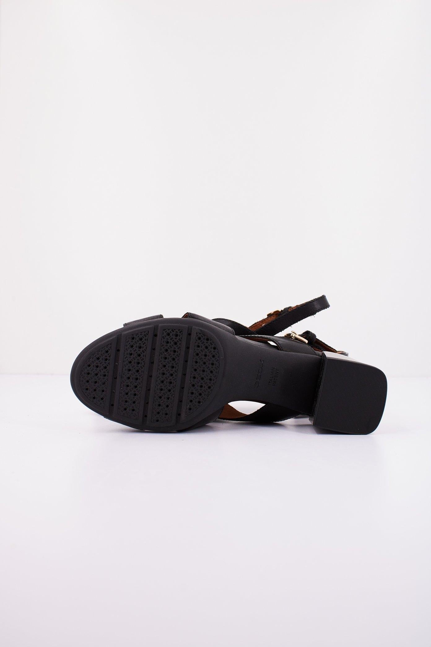 GEOX D NEW MARYKARMEN en color NEGRO (4)