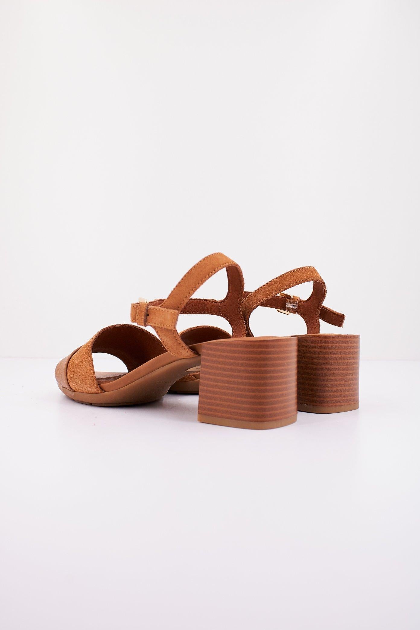 GEOX D NEW MARYKARMEN en color MARRON (3)
