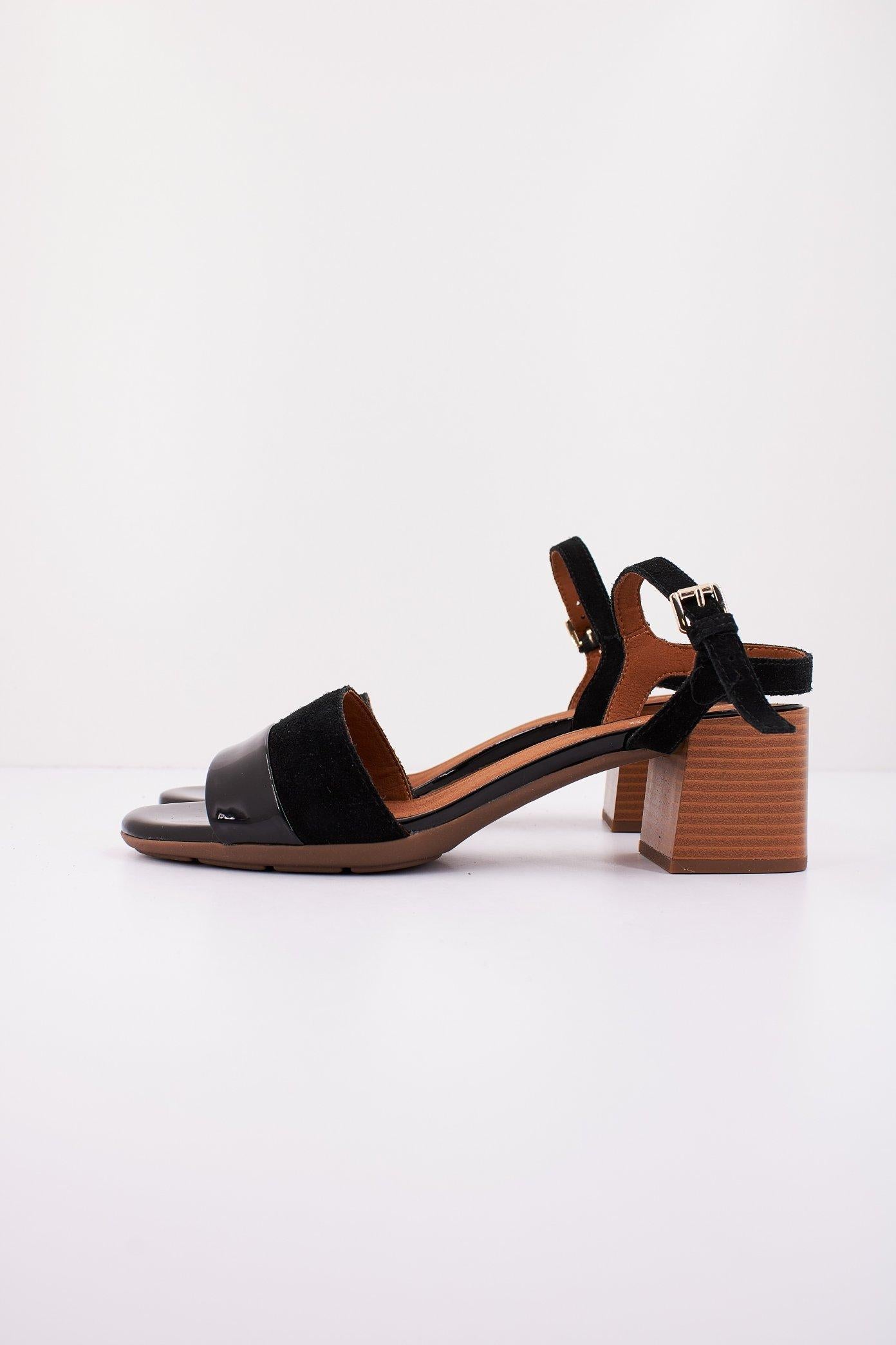 GEOX D NEW MARYKARMEN en color NEGRO (1)