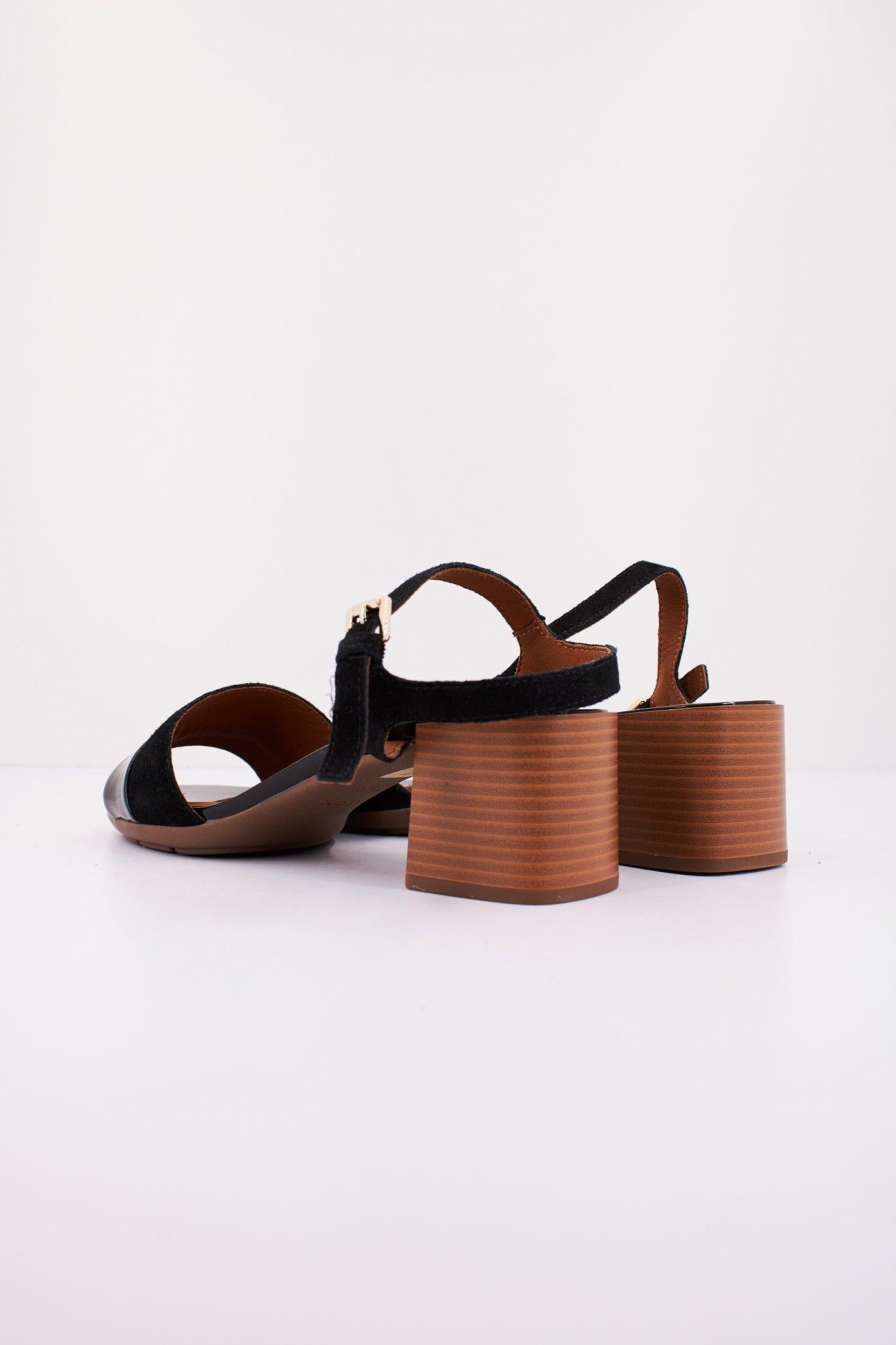GEOX D NEW MARYKARMEN en color NEGRO (3)