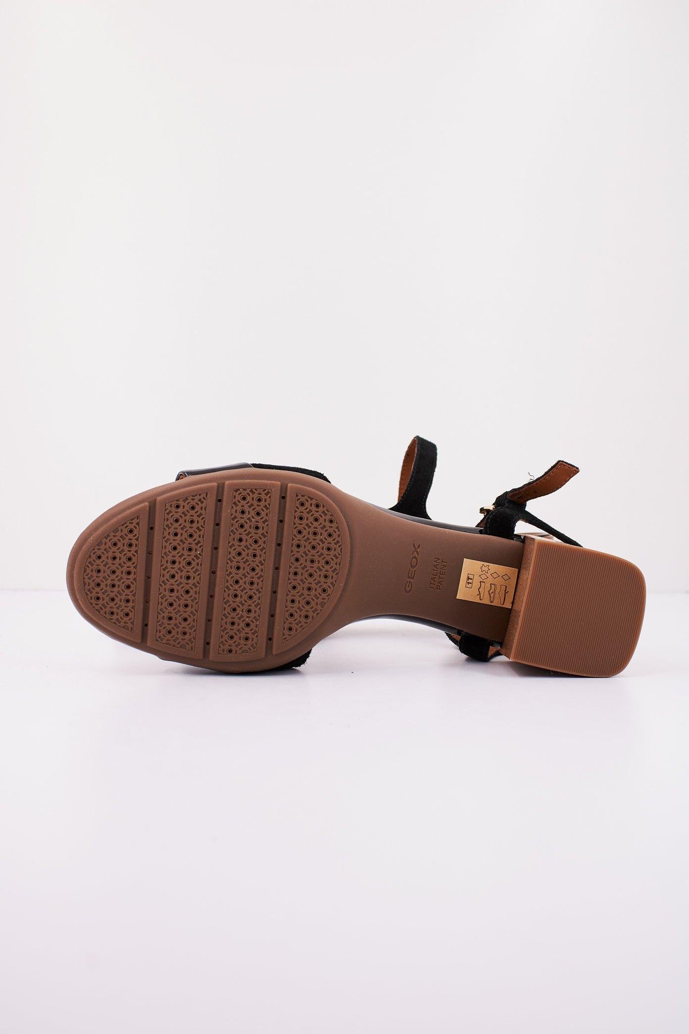 GEOX D NEW MARYKARMEN en color NEGRO (4)