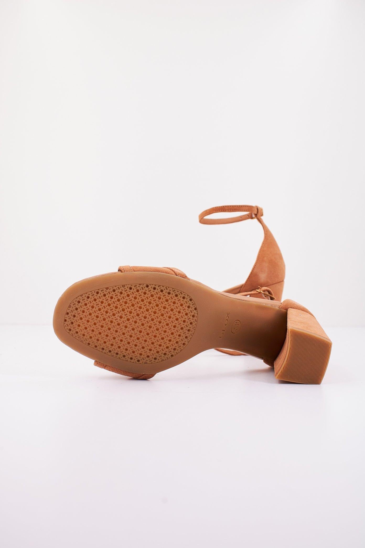 GEOX D NEW ERAKLIA en color MARRON (4)