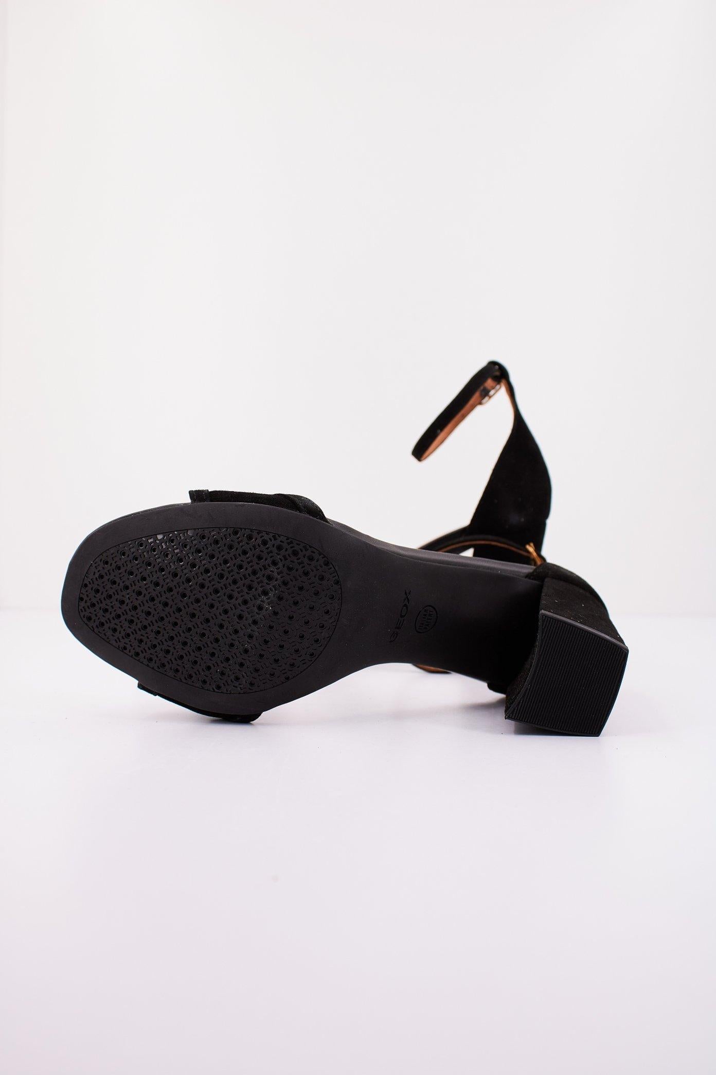 GEOX D NEW ERAKLIA en color NEGRO (4)