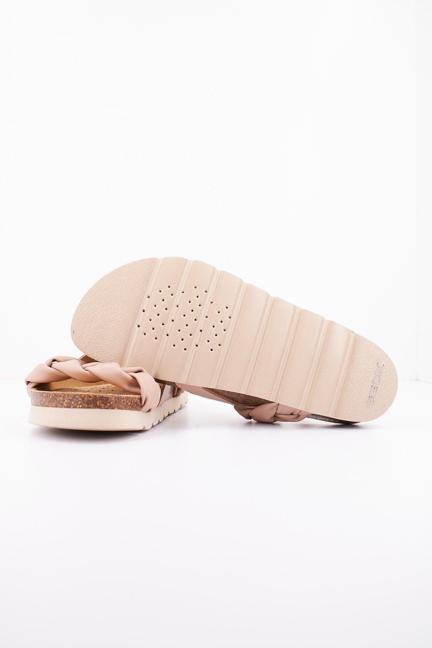 GEOX D BRIONIA HIGH en color NUDE (4)