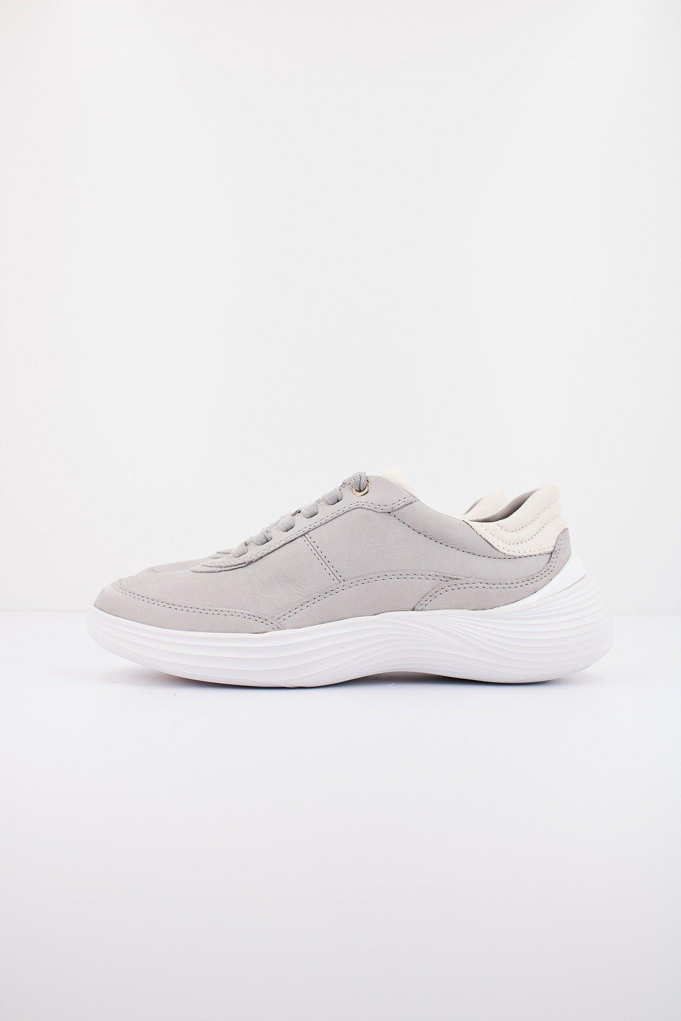 GEOX D FLUCTIS en color GRIS (1)