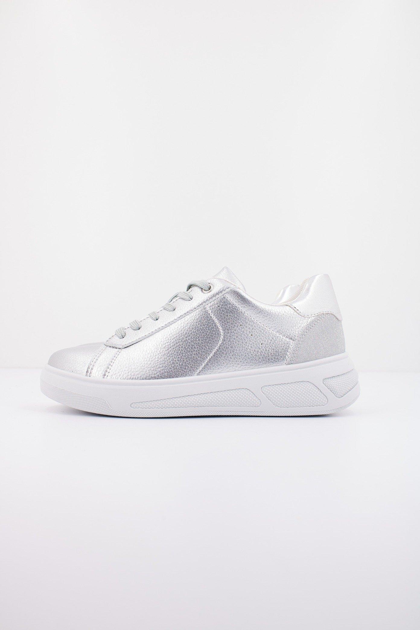GEOX D LJUBA en color PLATA (1)