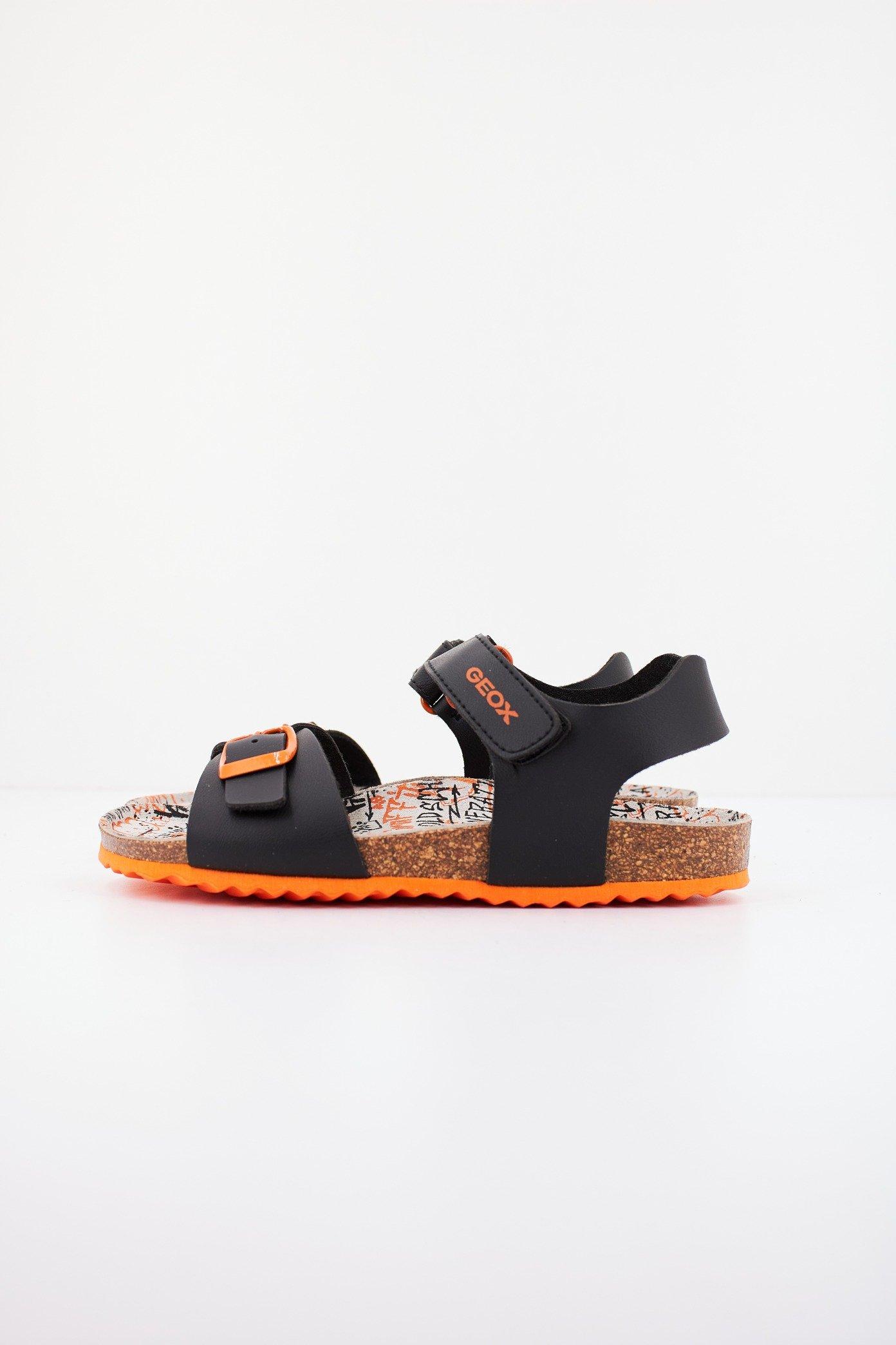GEOX J GHITA BOY en color NEGRO (1)