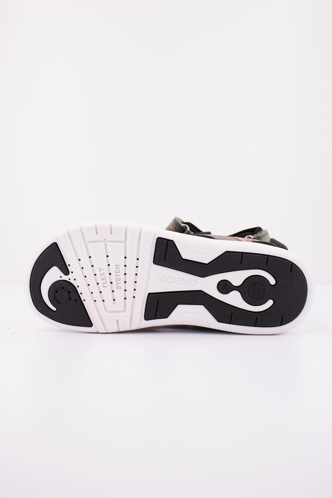 GEOX J SANDAL MARATEA BOY en color VERDE (4)