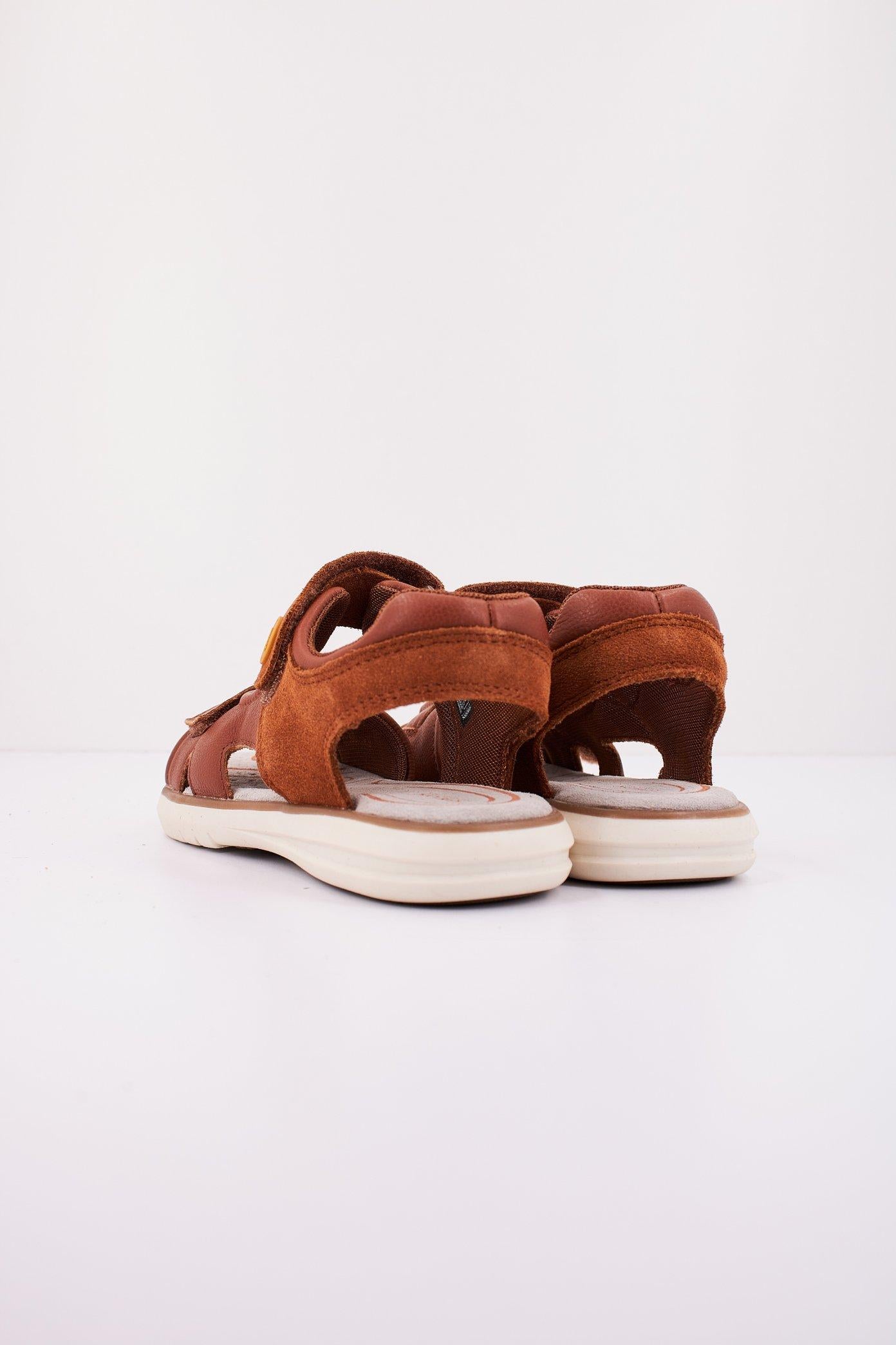 GEOX J SANDAL MARATEA BOY en color MARRON (3)