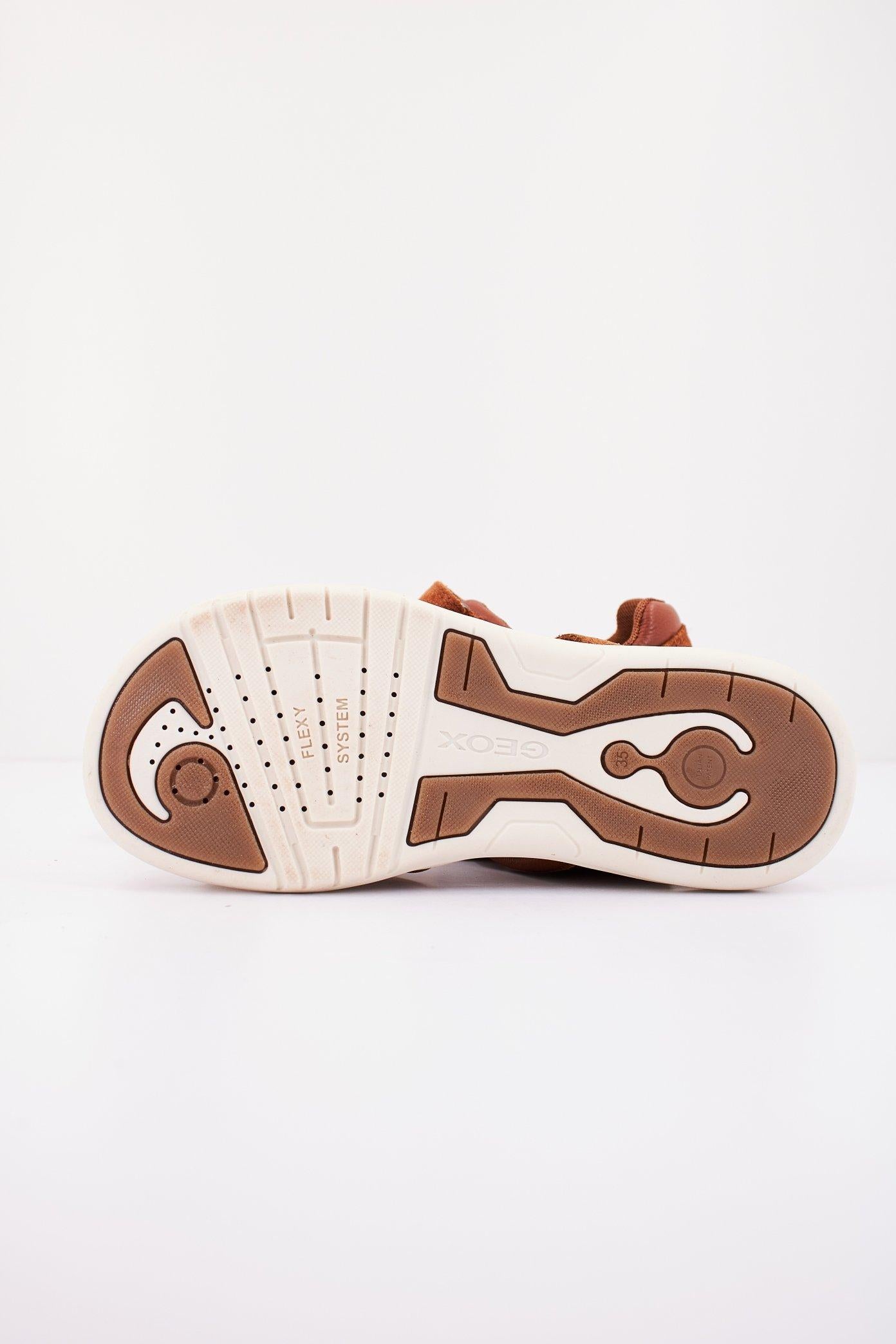 GEOX J SANDAL MARATEA BOY en color MARRON (4)