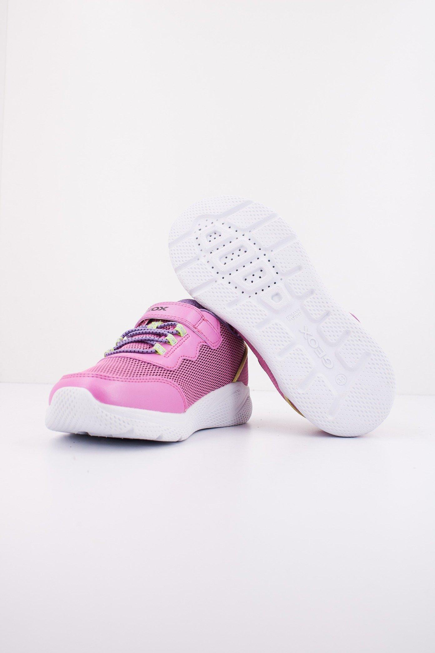 GEOX J SPRINTYE GIRL en color ROSA (4)