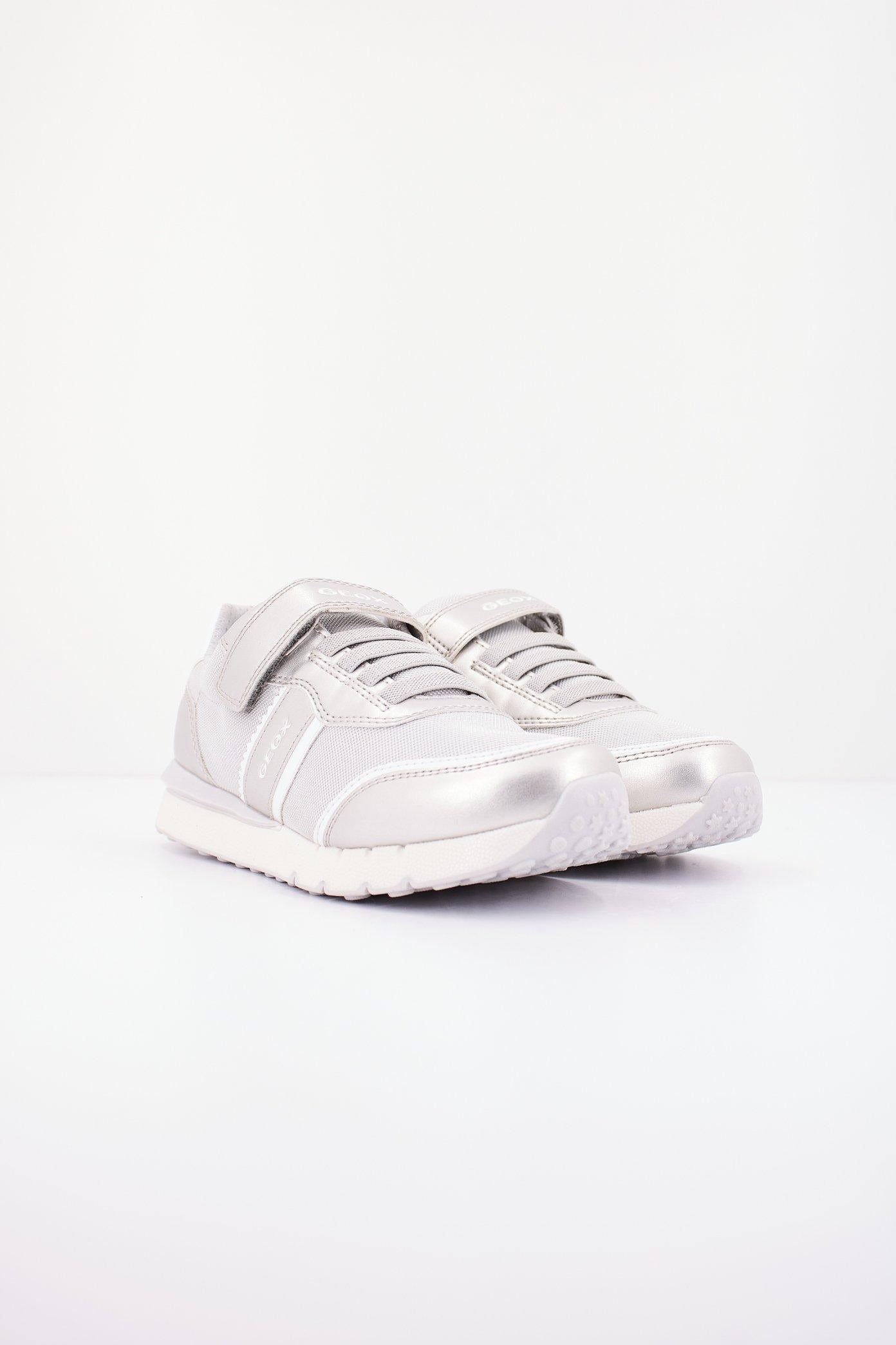 GEOX J FASTICS GIRL en color GRIS (2)