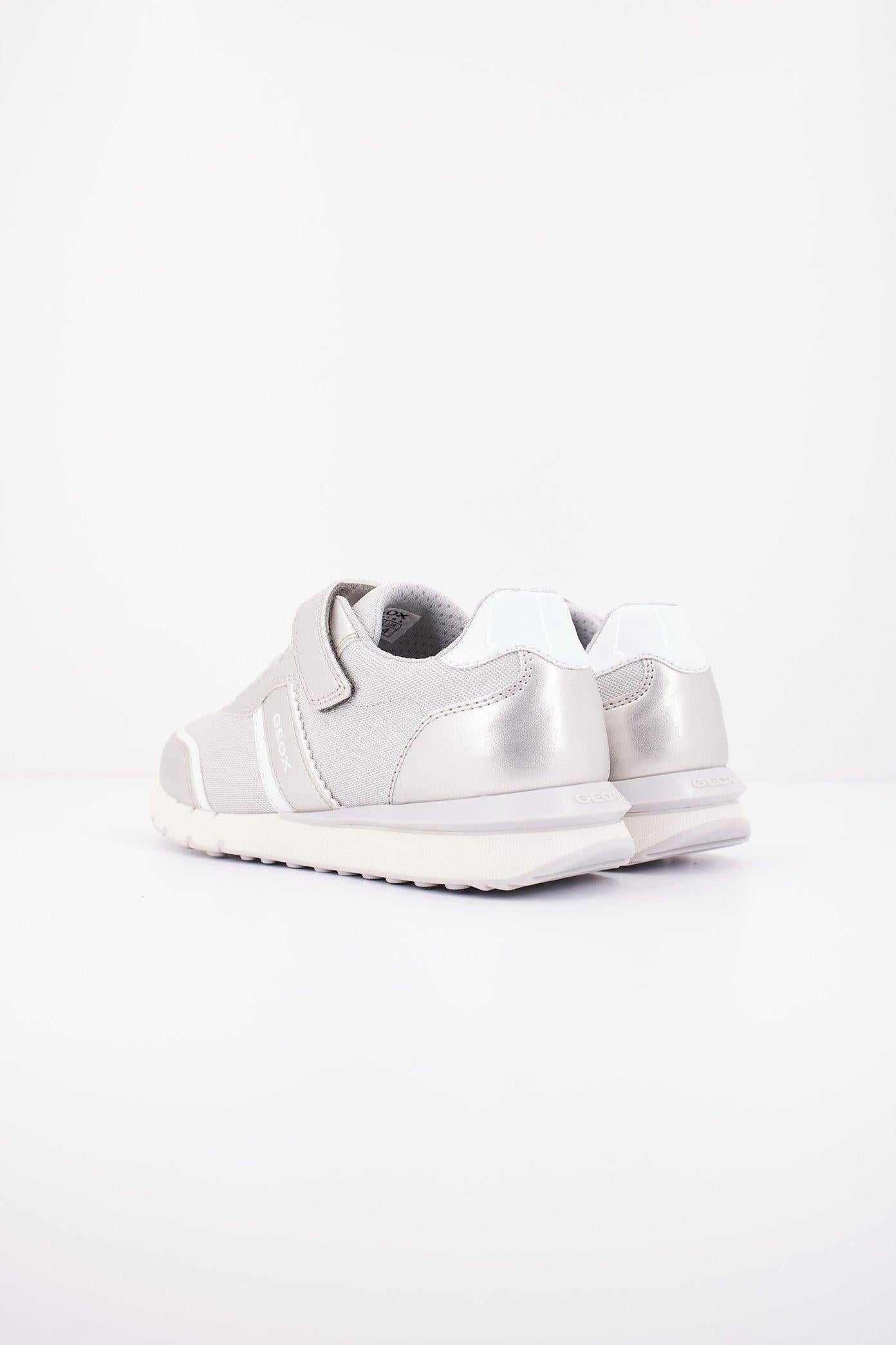 GEOX J FASTICS GIRL en color GRIS (3)