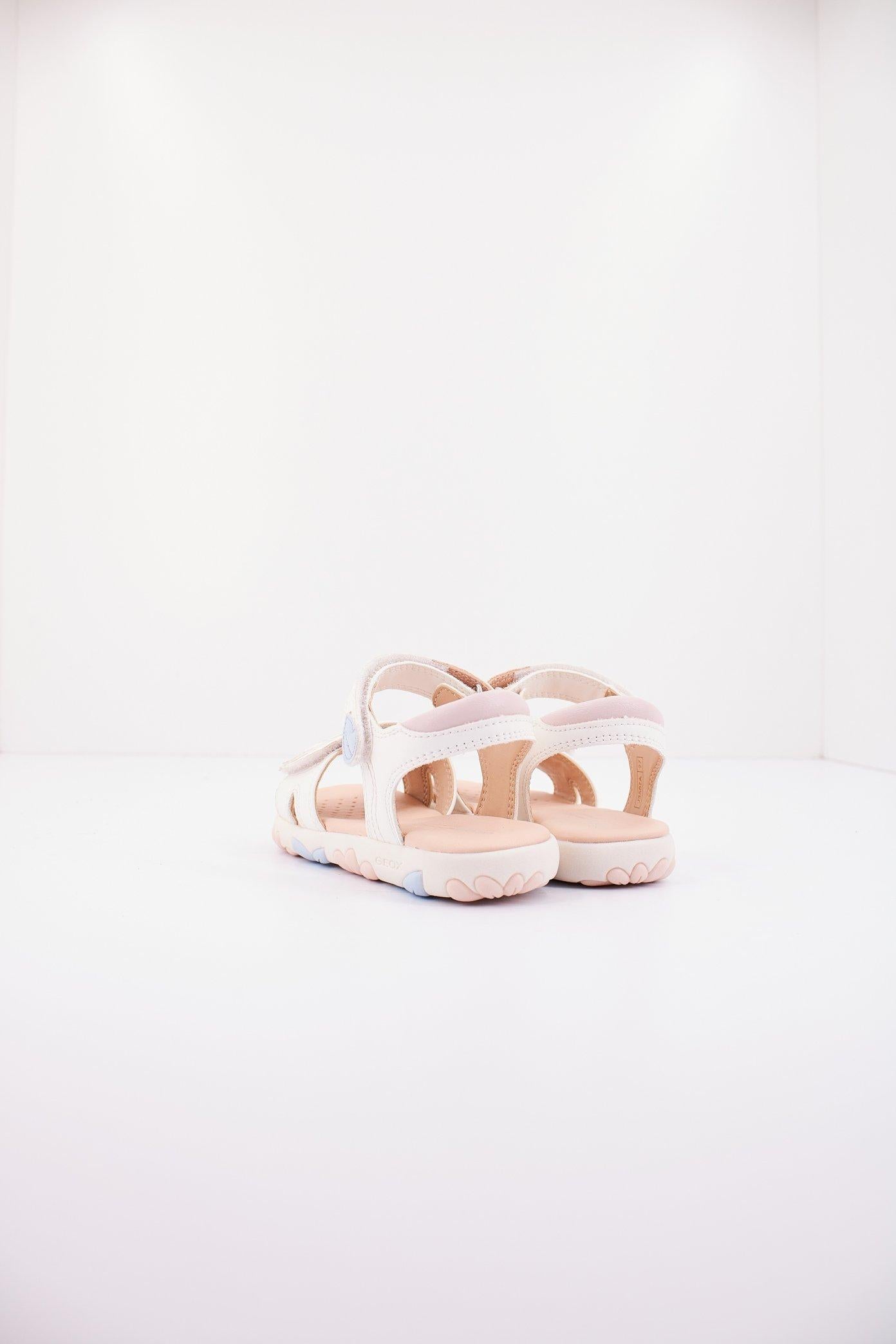 GEOX J SANDAL HAITI GIRL en color BLANCO (3)
