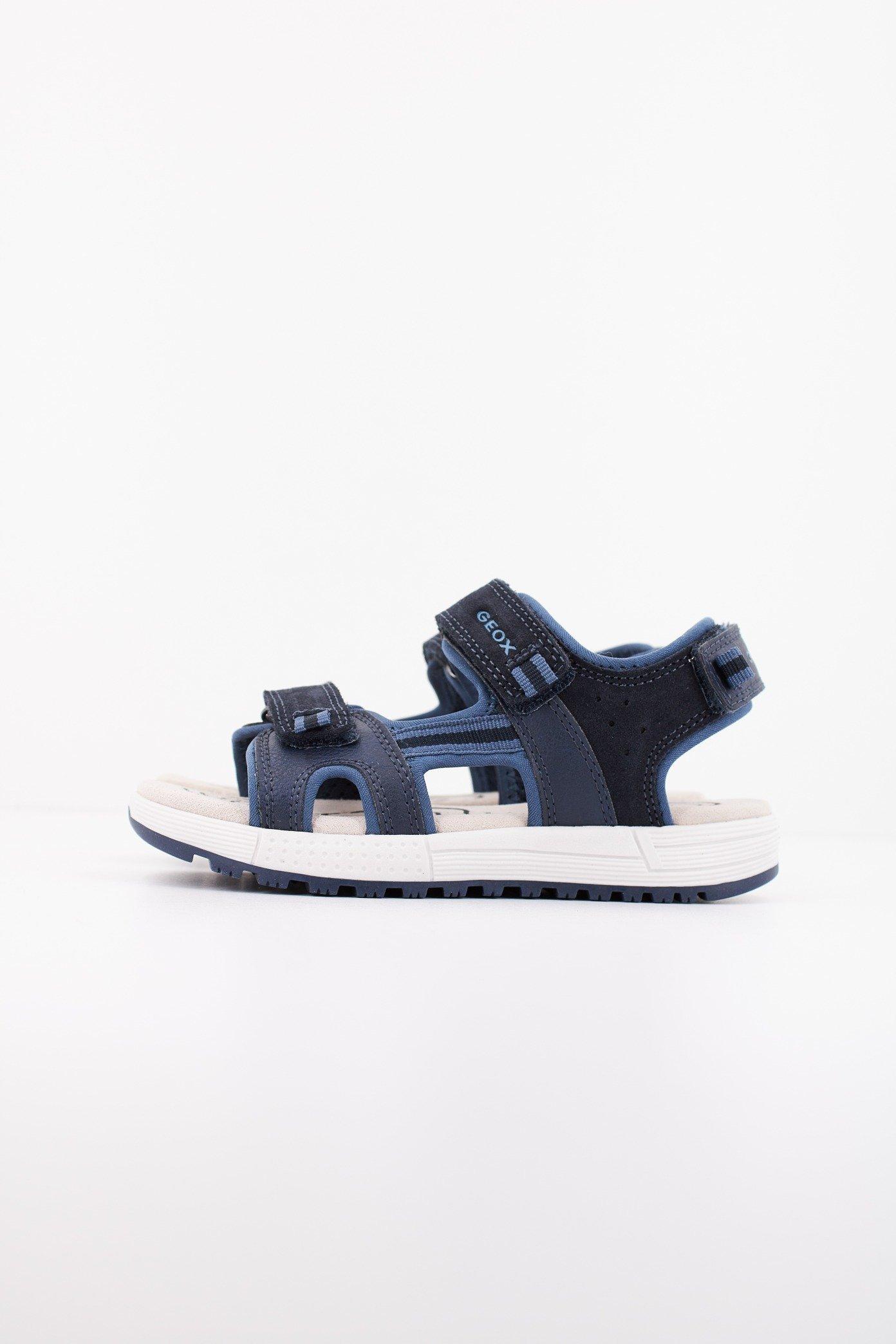 GEOX J SANDAL ALBEN BOY en color AZUL (1)