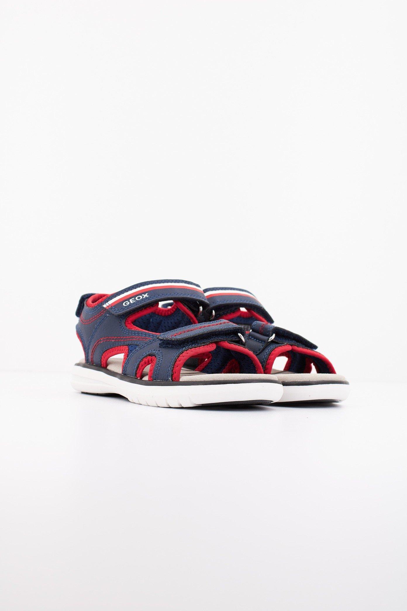 GEOX J SANDAL MARATEA BOY en color AZUL (2)