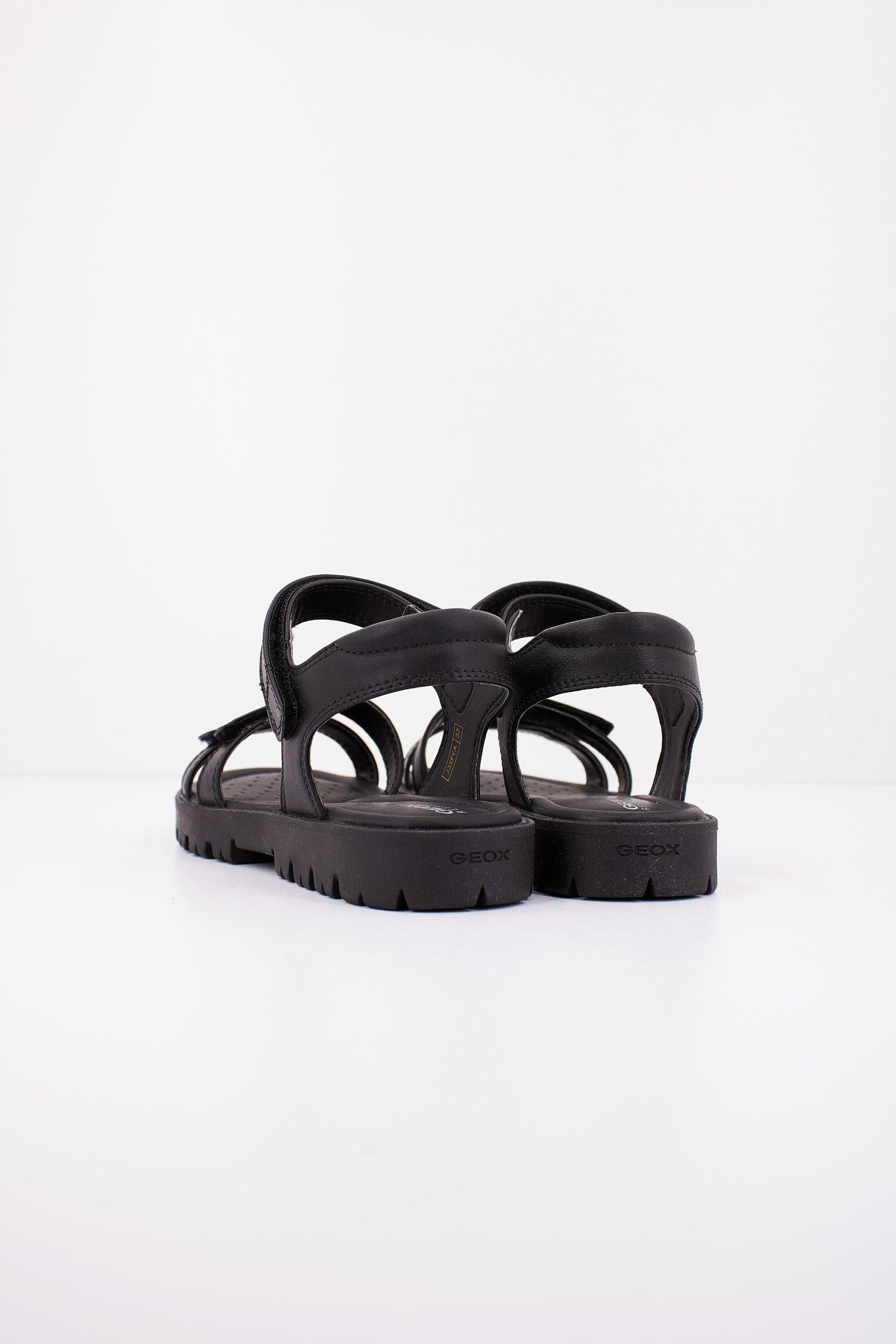 GEOX J SANDAL STARBLUSH G en color NEGRO (3)