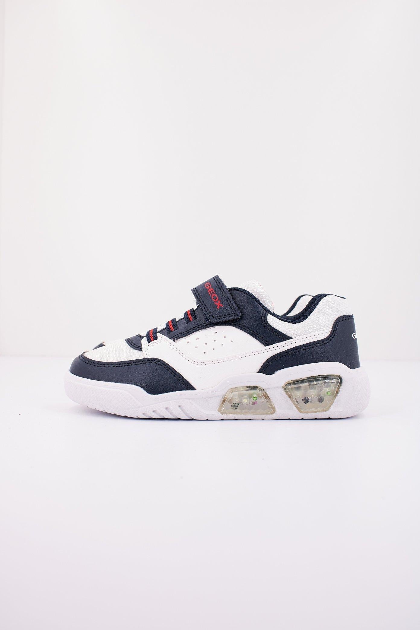 GEOX J ILLUMINUS BOY en color BLANCO (1)
