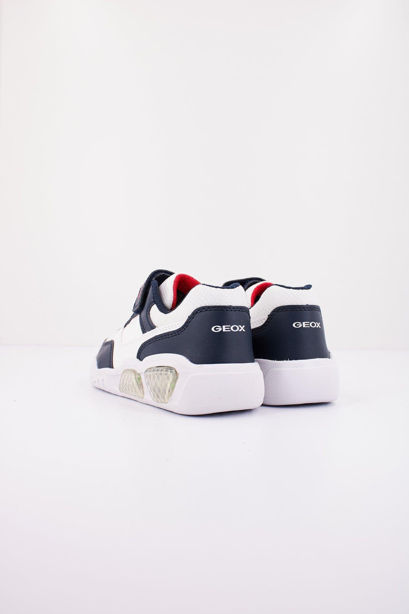 GEOX J ILLUMINUS BOY en color BLANCO (3)