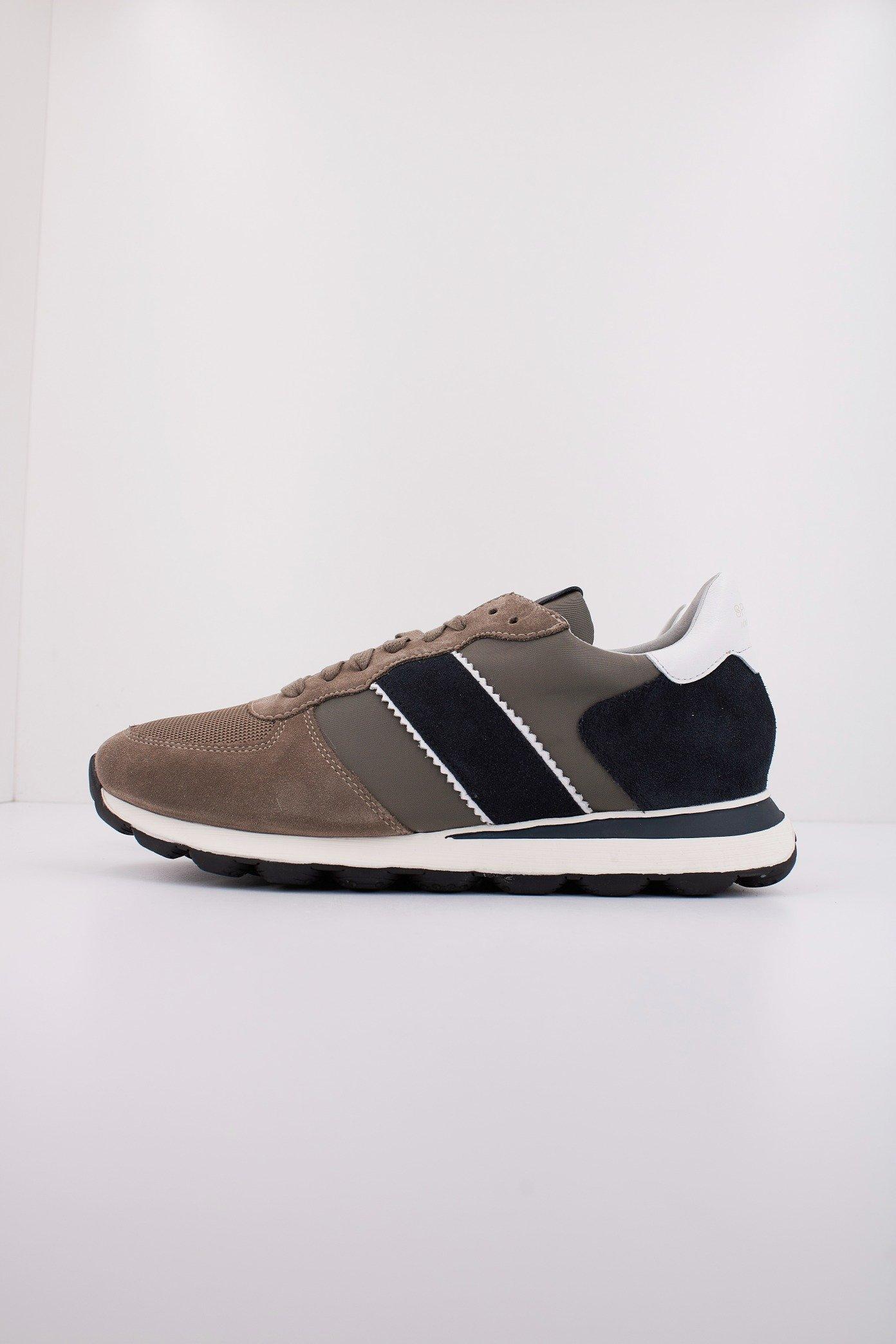 GEOX U SPHERICA VSERIES en color MARRON (1)
