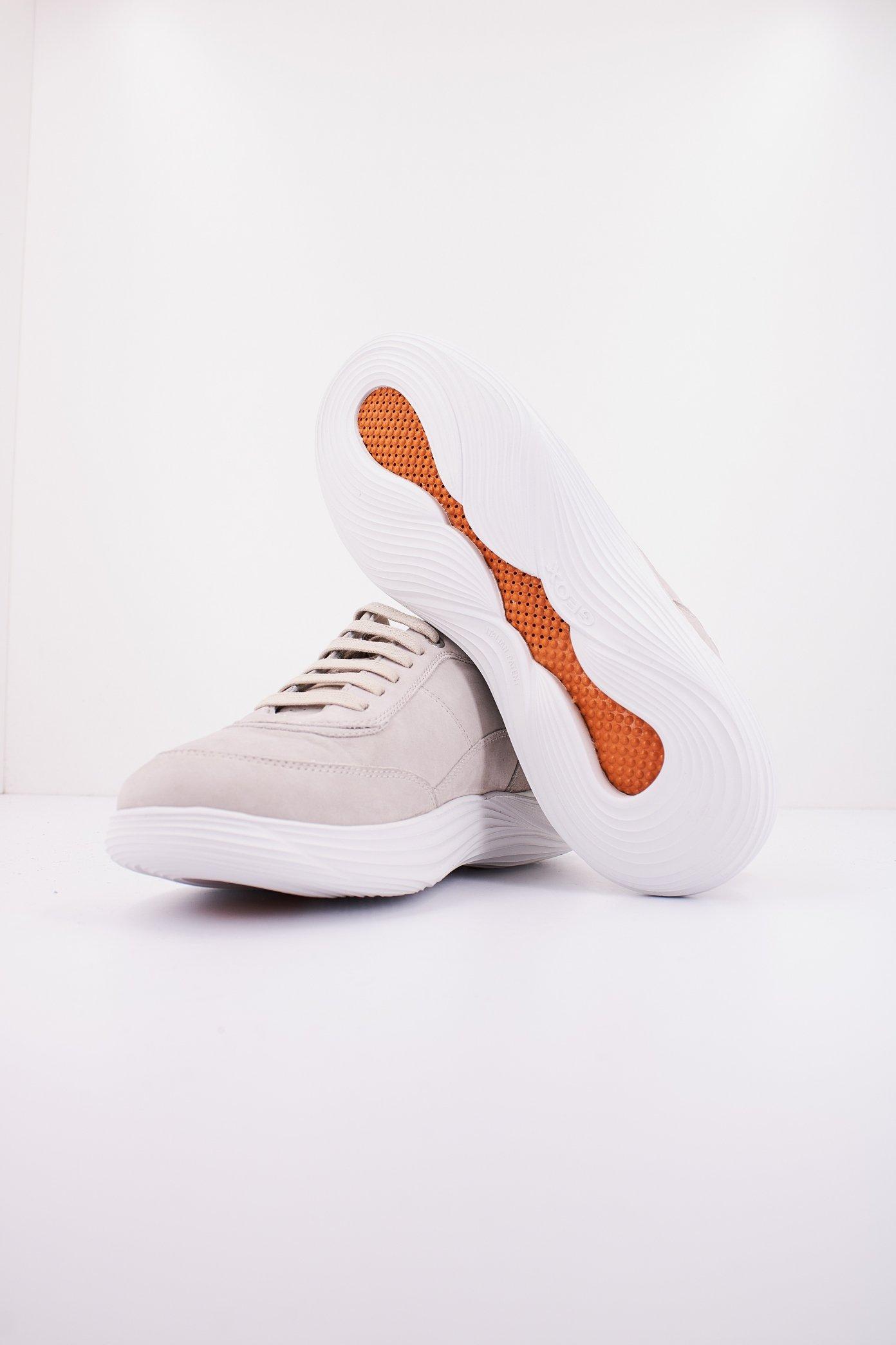 GEOX U FLUCTIS en color BEIS (4)