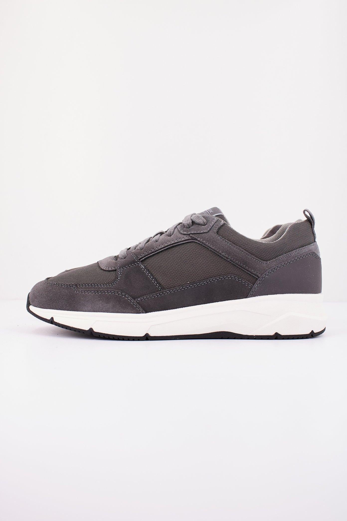 GEOX U RADENTE en color GRIS (1)