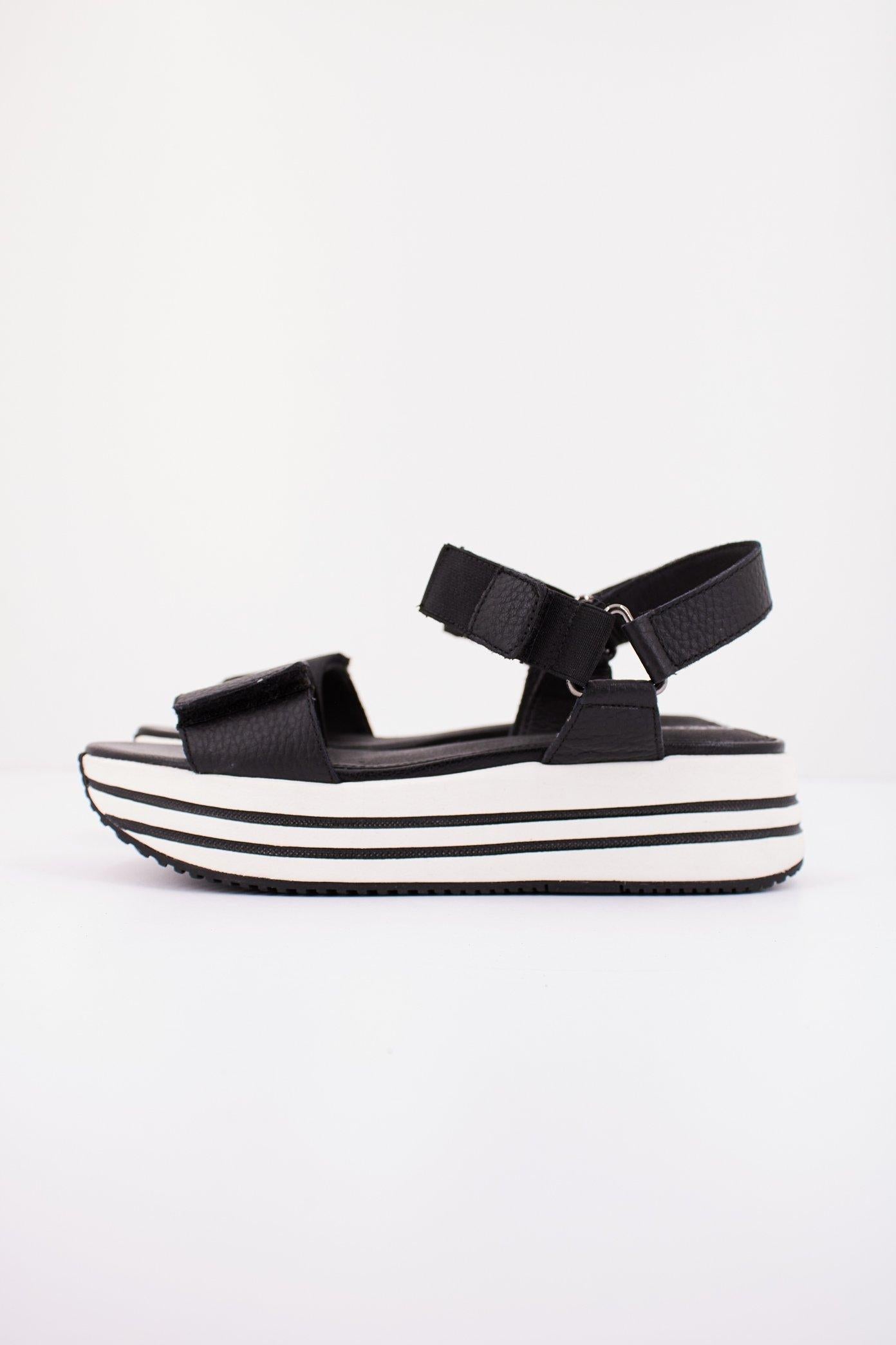 GEOX D SANDAL KENCY en color NEGRO (1)